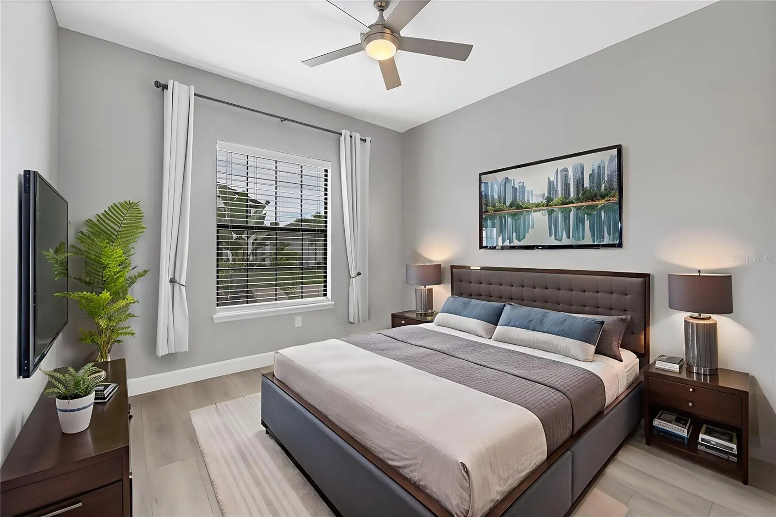 5410 TITLE ROW DR