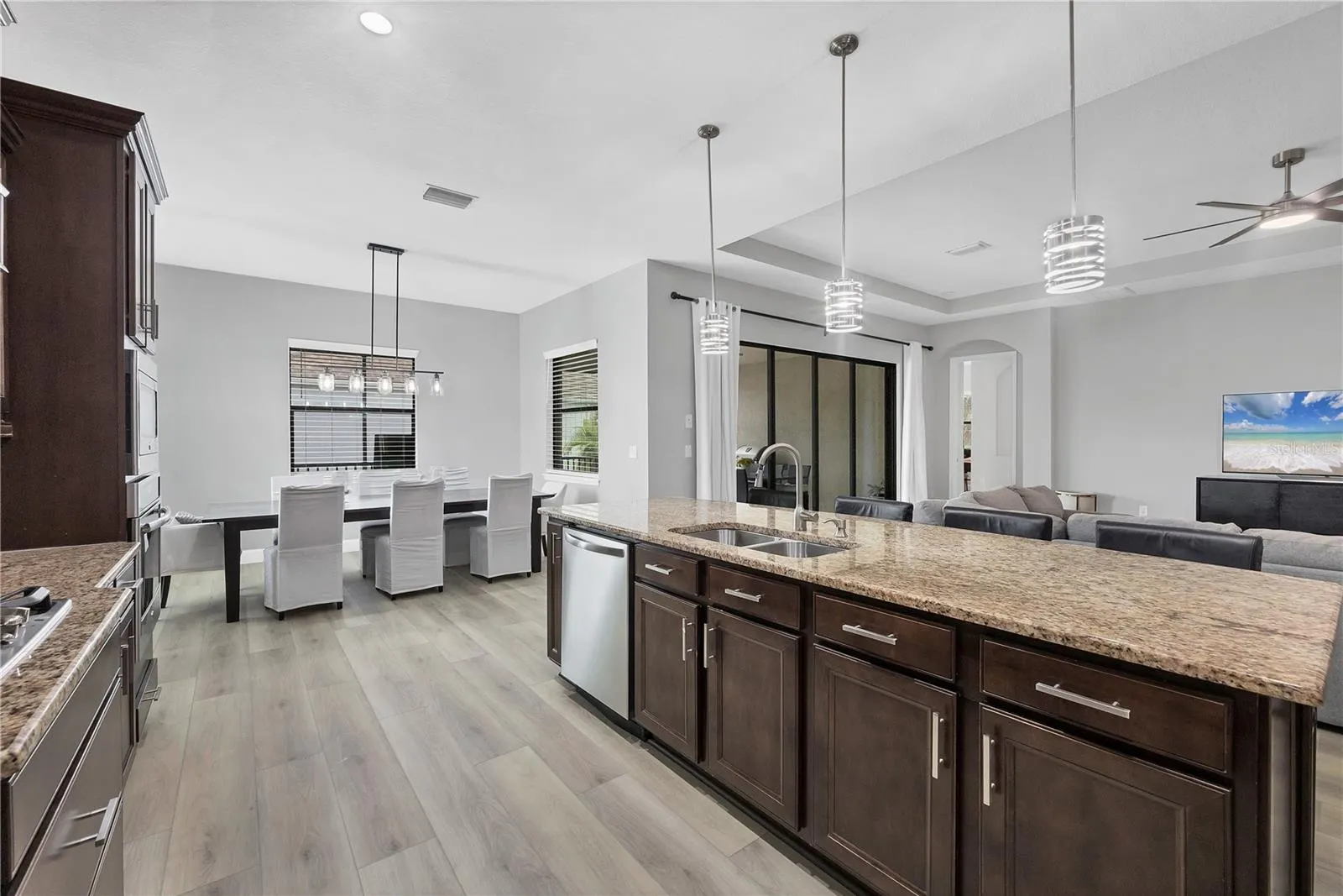 5410 TITLE ROW DR
