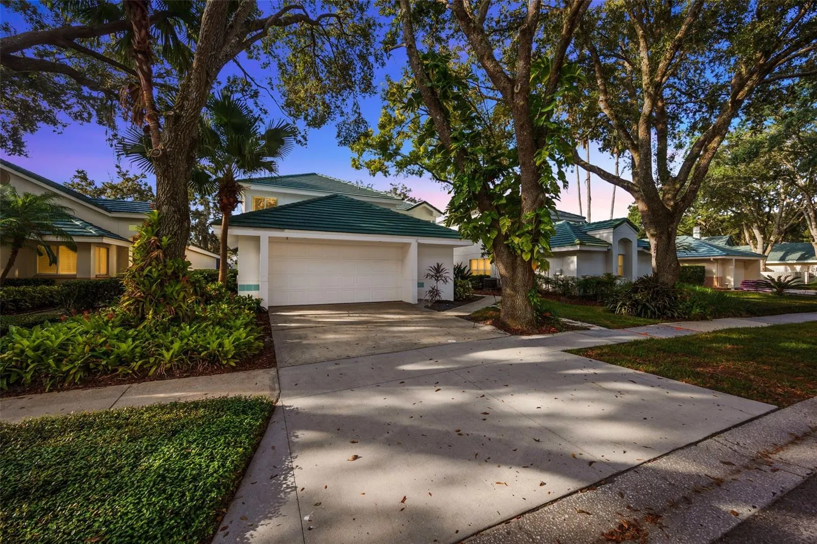 15811 SANCTUARY DR