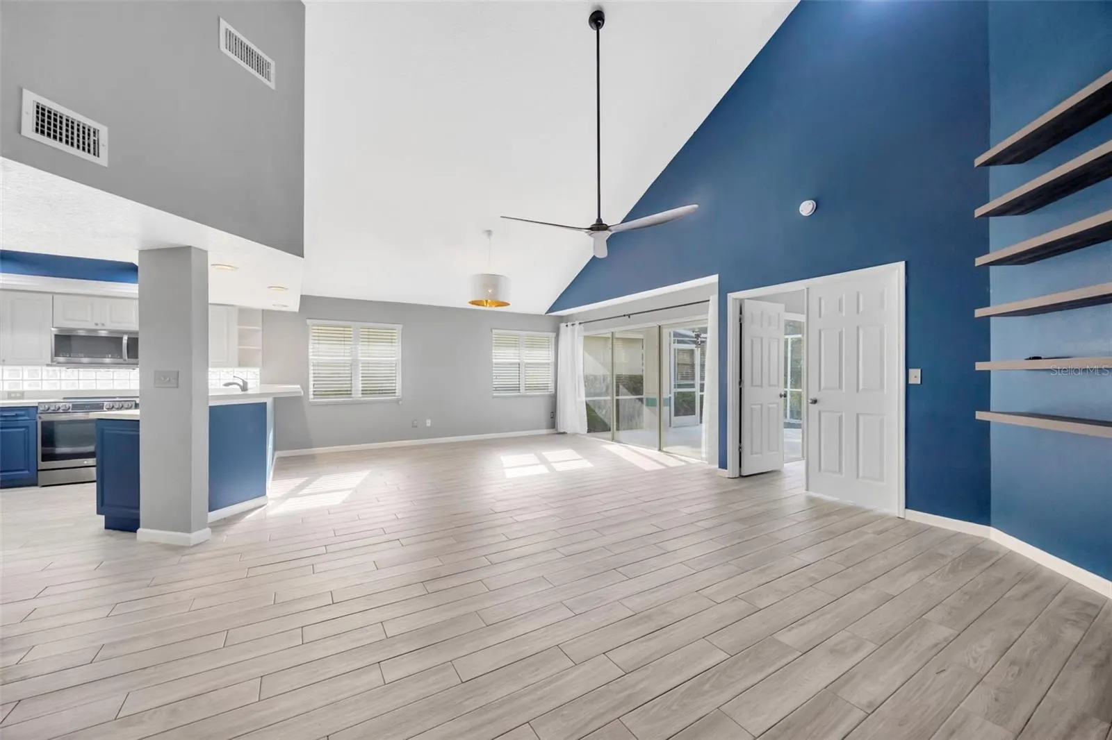 15811 SANCTUARY DR