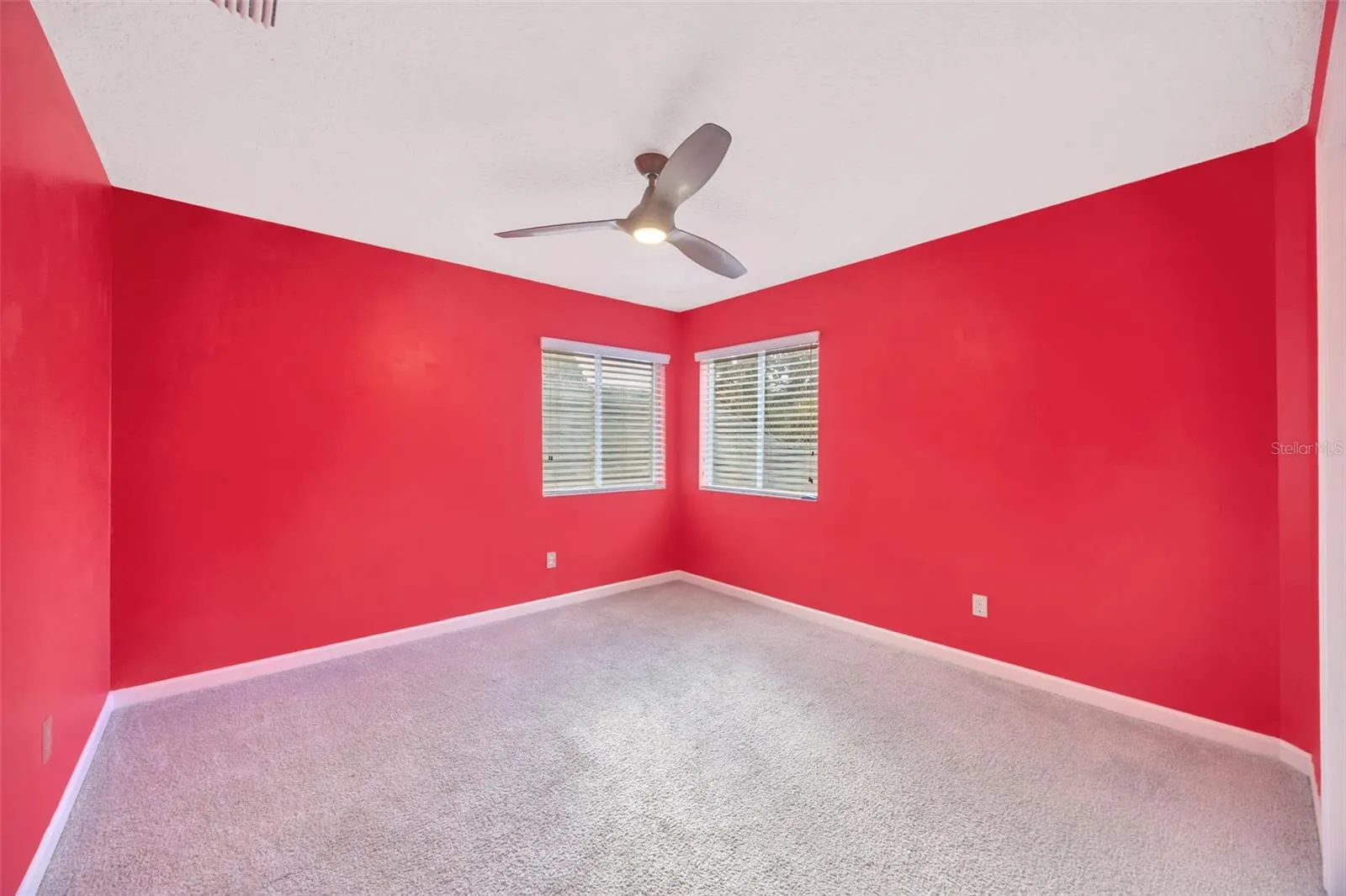 15811 SANCTUARY DR