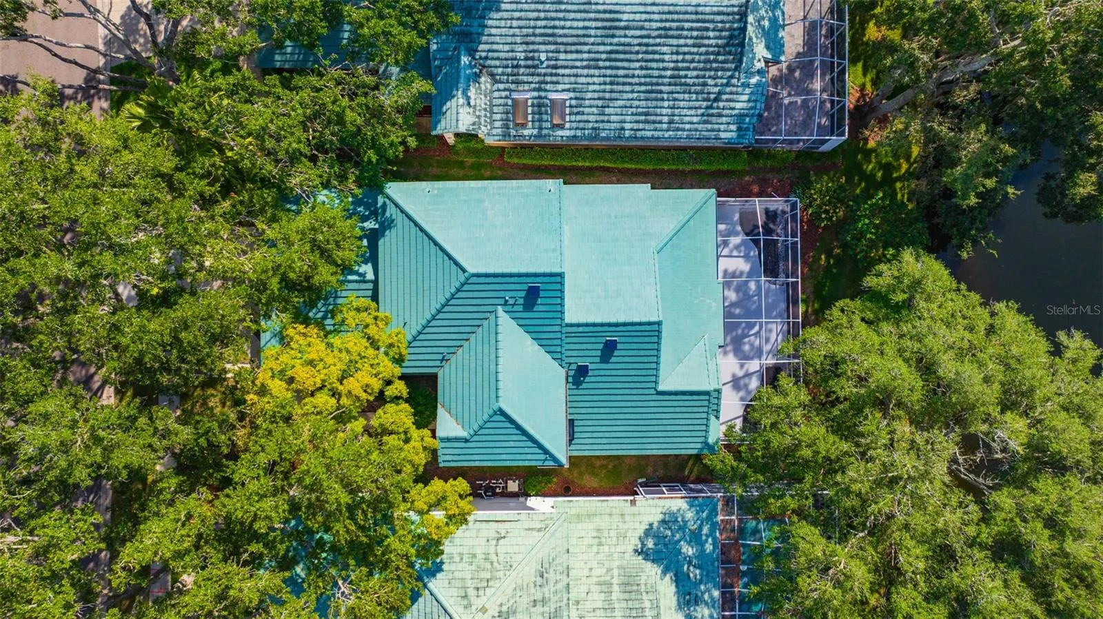 15811 SANCTUARY DR
