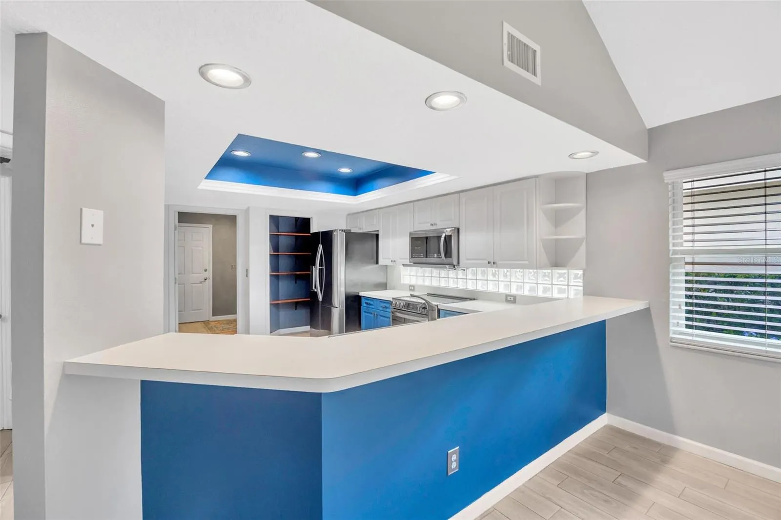 15811 SANCTUARY DR