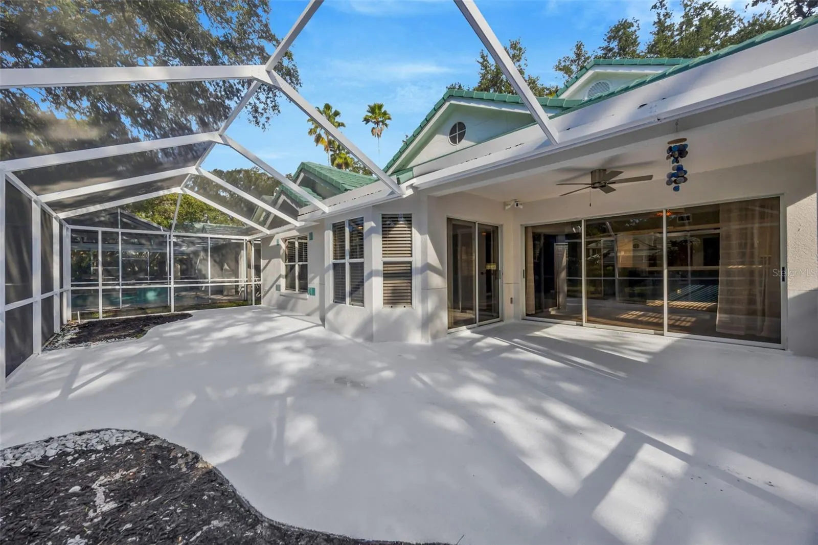 15811 SANCTUARY DR