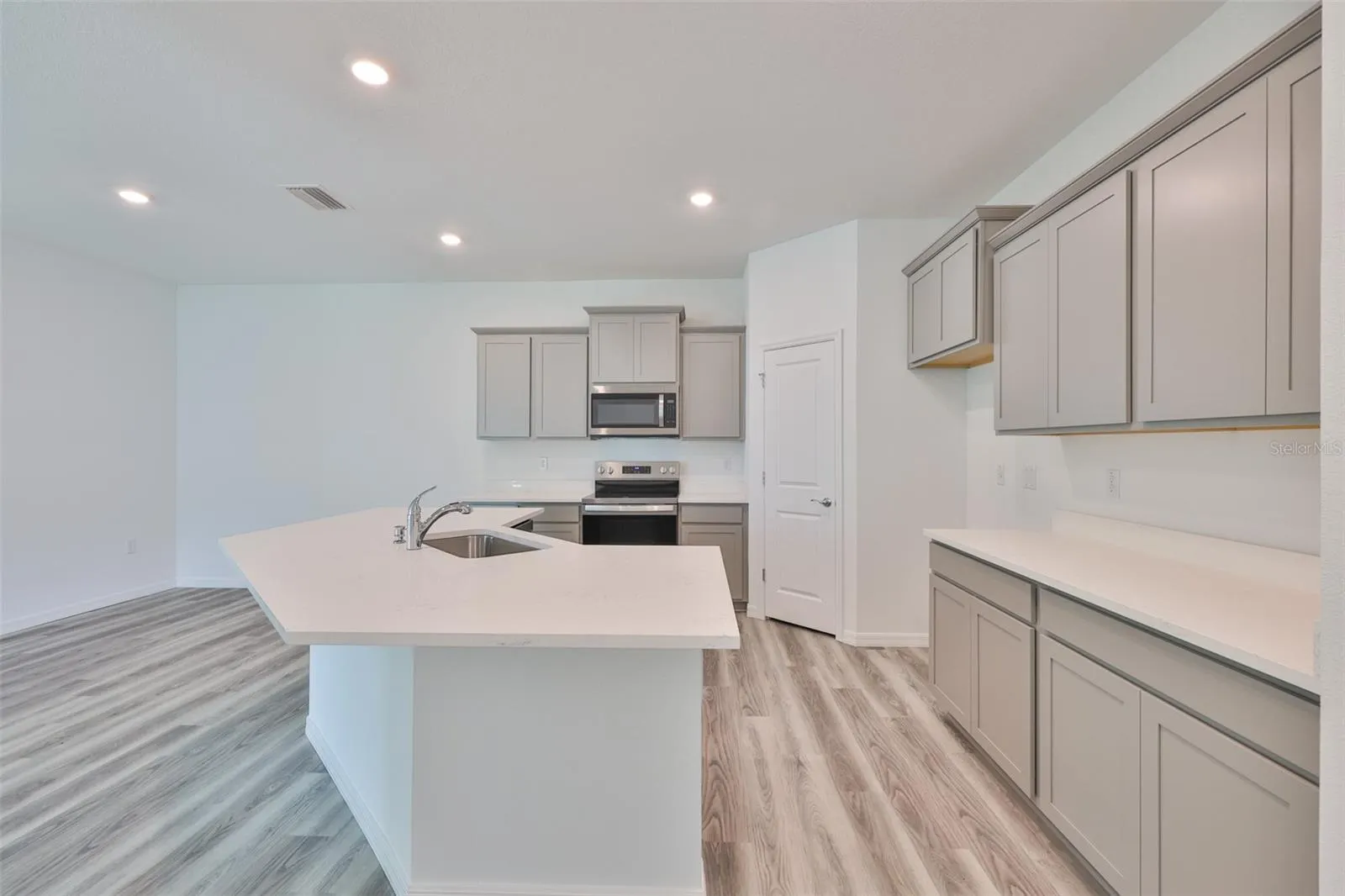 4021 WESTWOOD FIELDS LOOP