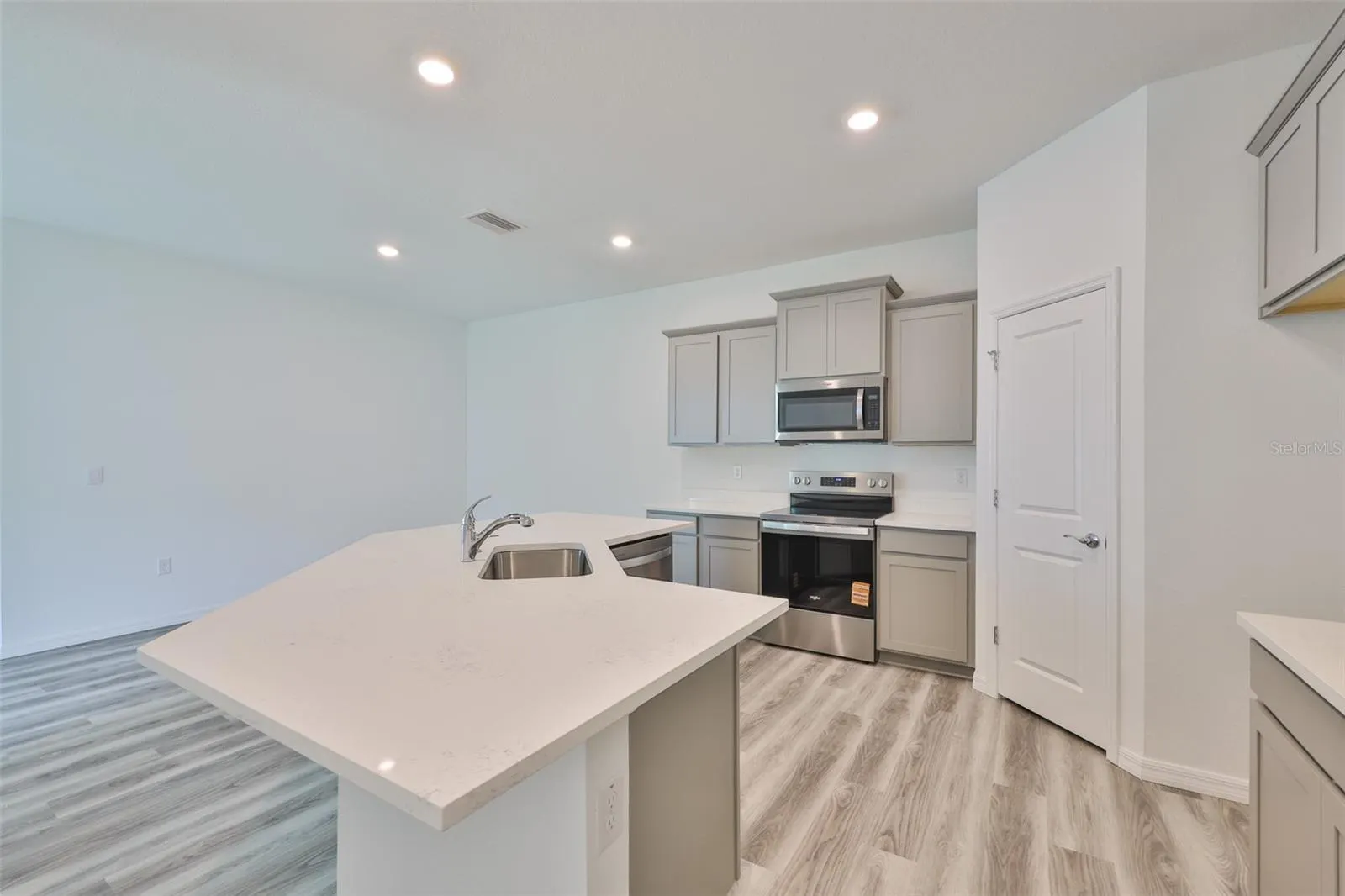 4021 WESTWOOD FIELDS LOOP