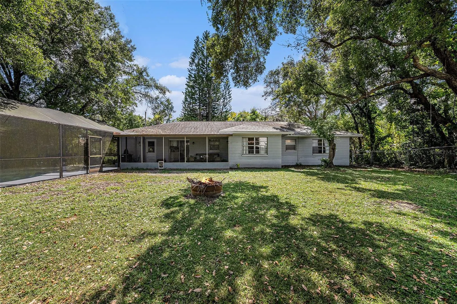 2007 RUSSELL DR