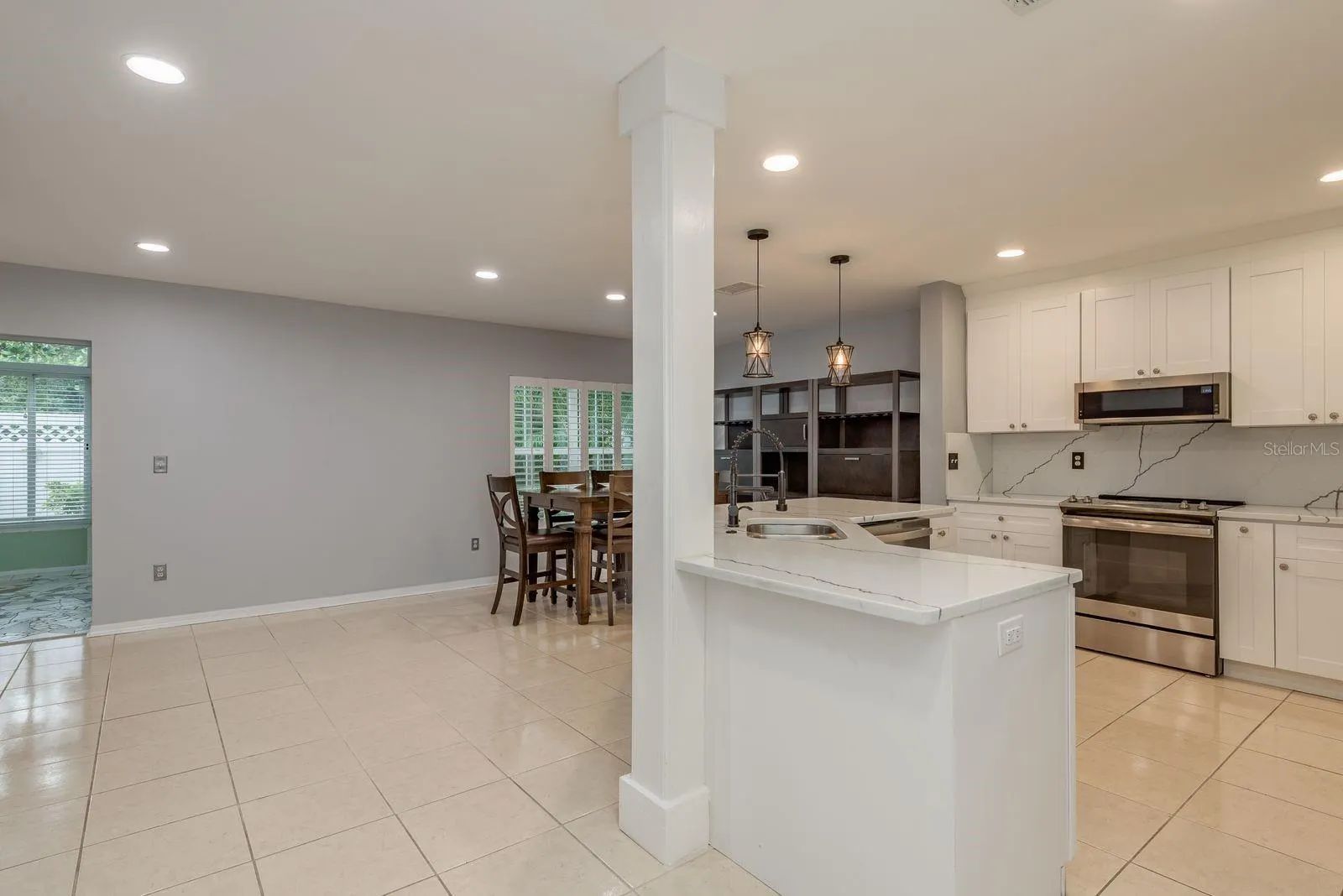 1128 SUNSET POINT RD #403, #403