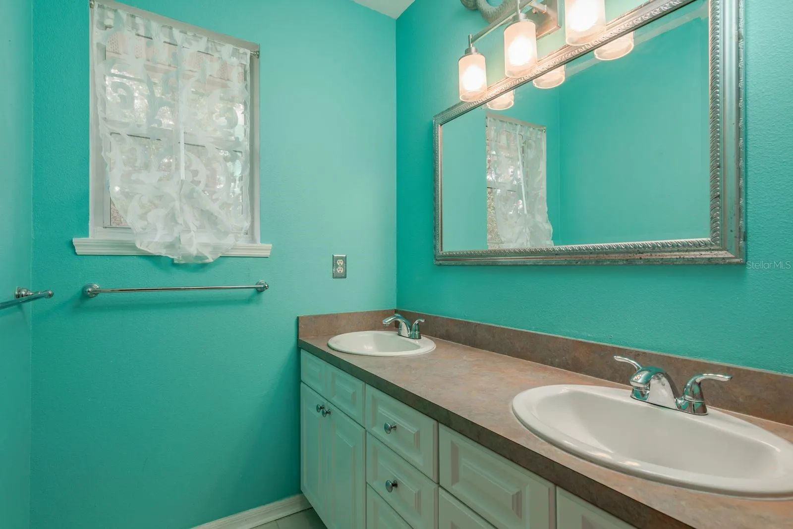 1128 SUNSET POINT RD #403, #403