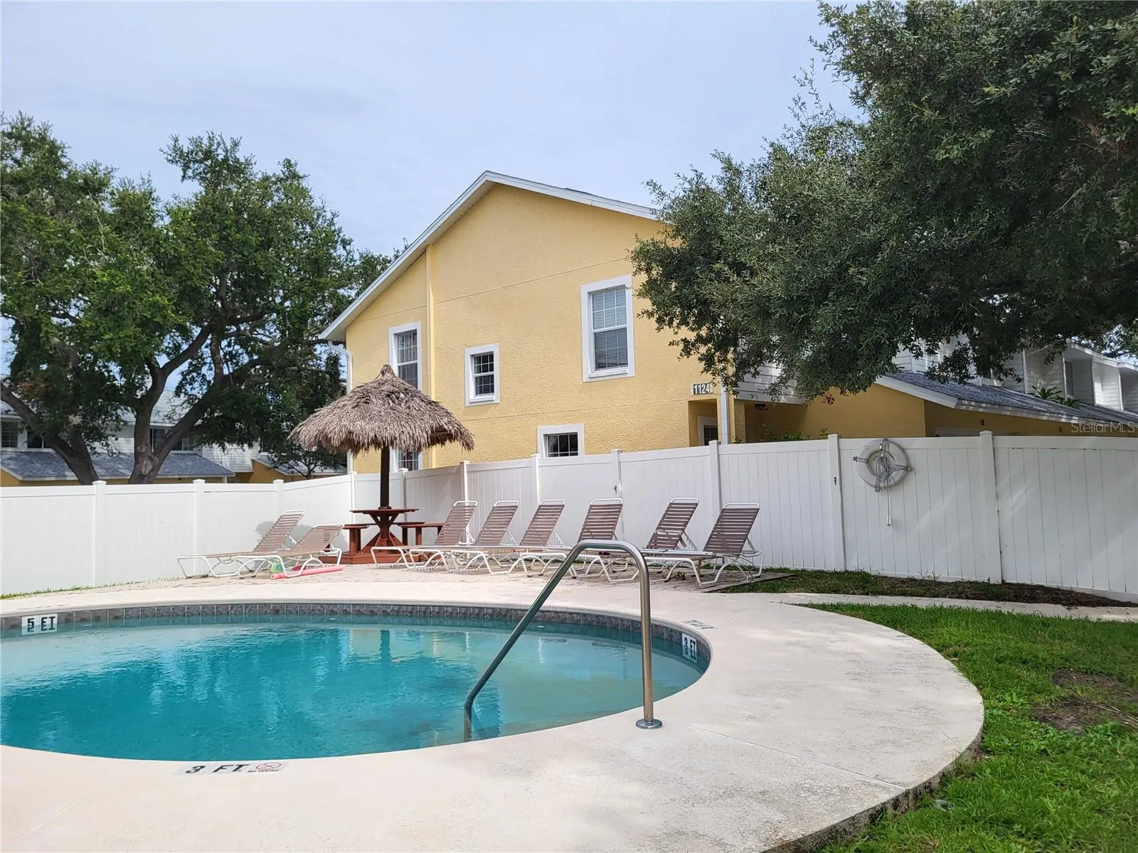 1128 SUNSET POINT RD #403, #403
