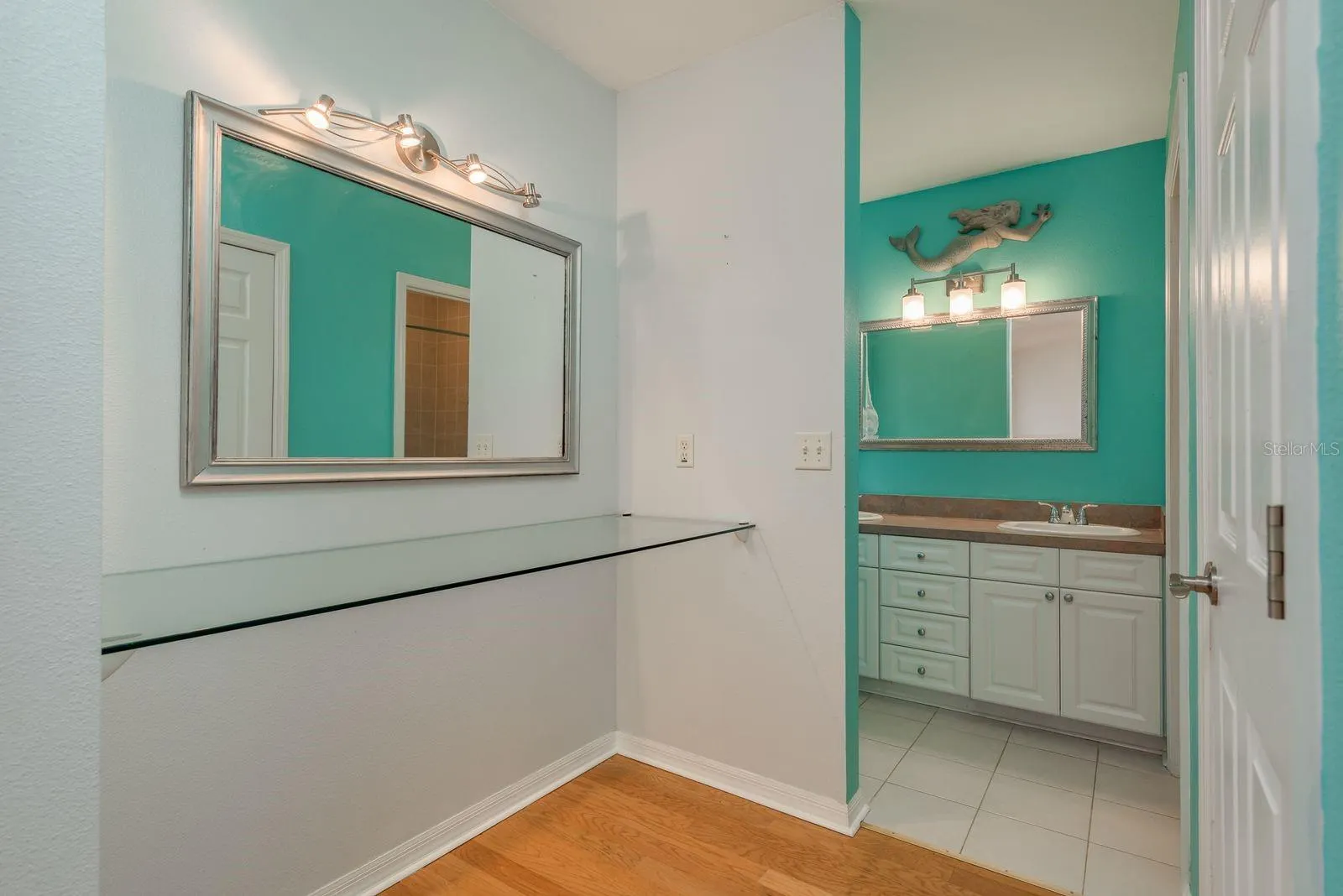 1128 SUNSET POINT RD #403, #403
