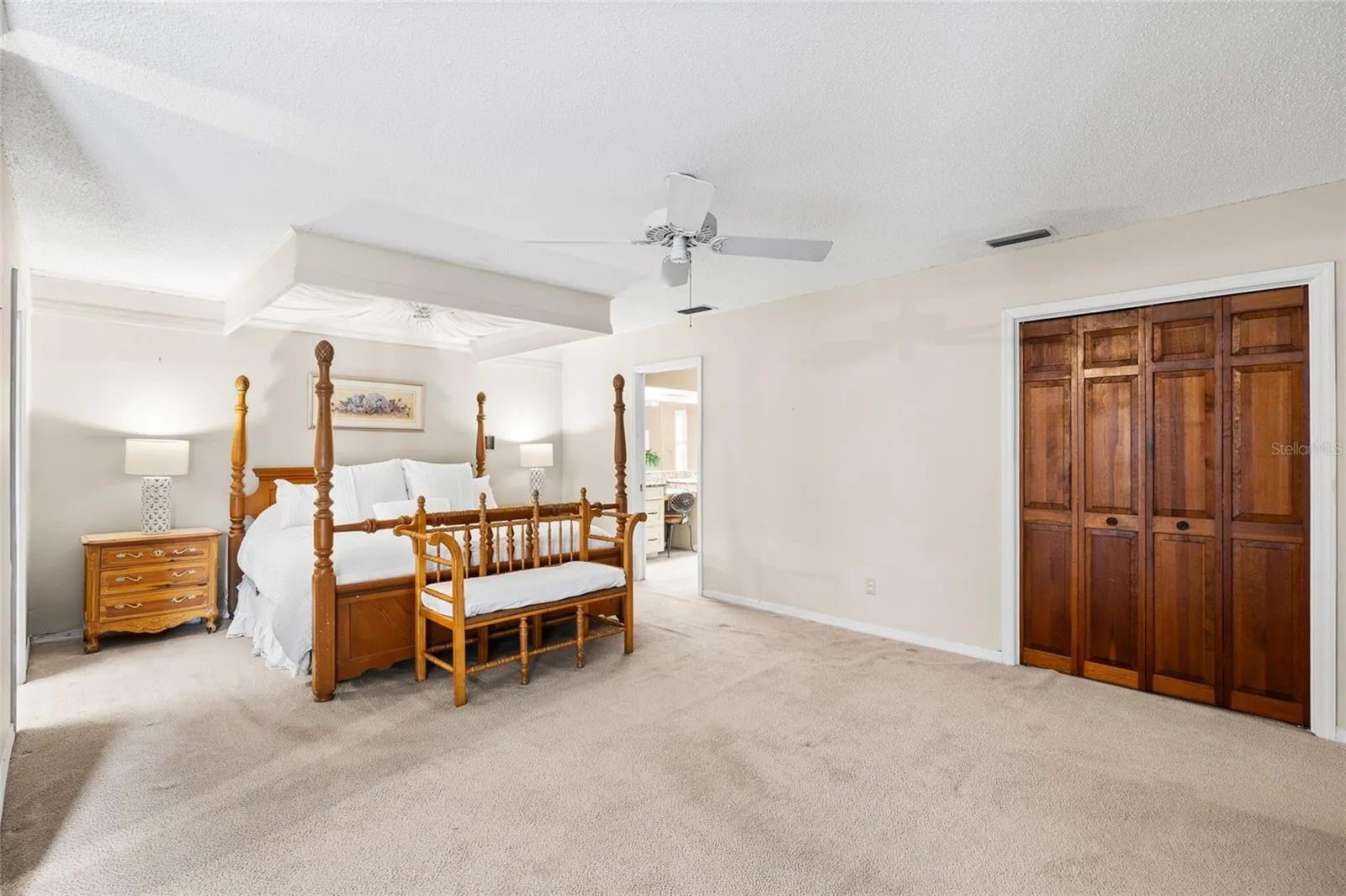 4407 MEADOW WOOD WAY