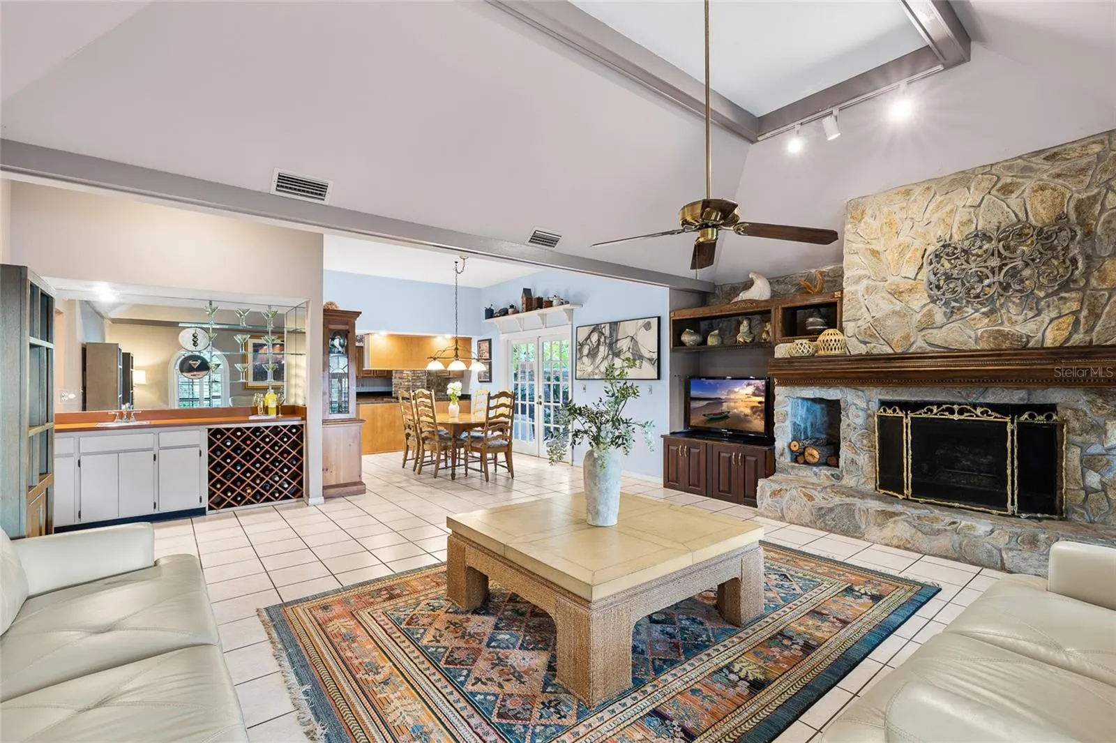 4407 MEADOW WOOD WAY