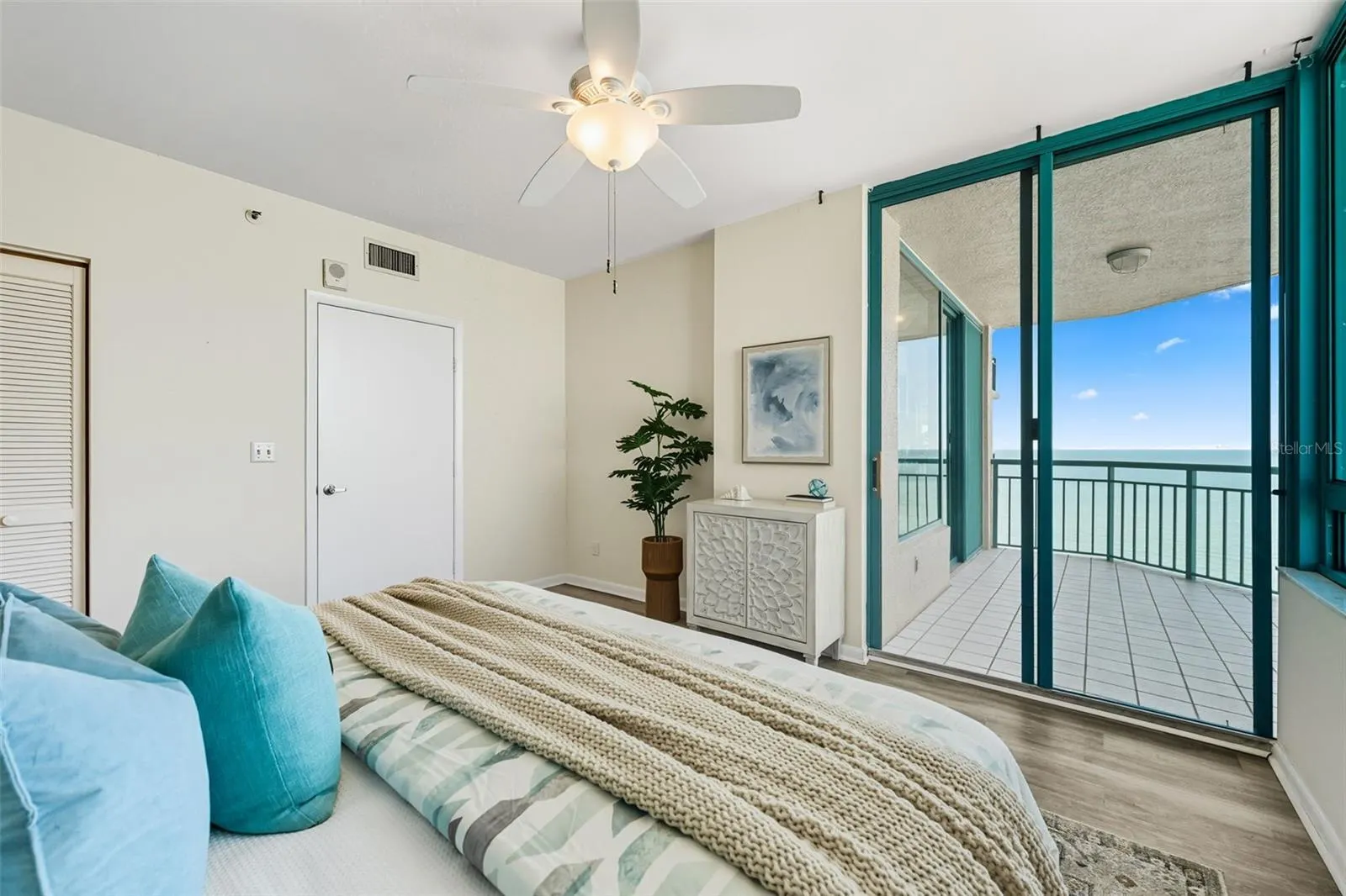 1540 GULF BLVD #1805, #1805