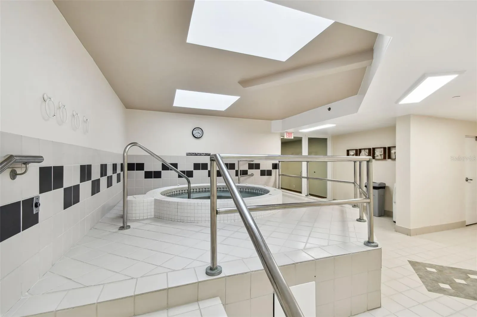 1540 GULF BLVD #1805, #1805