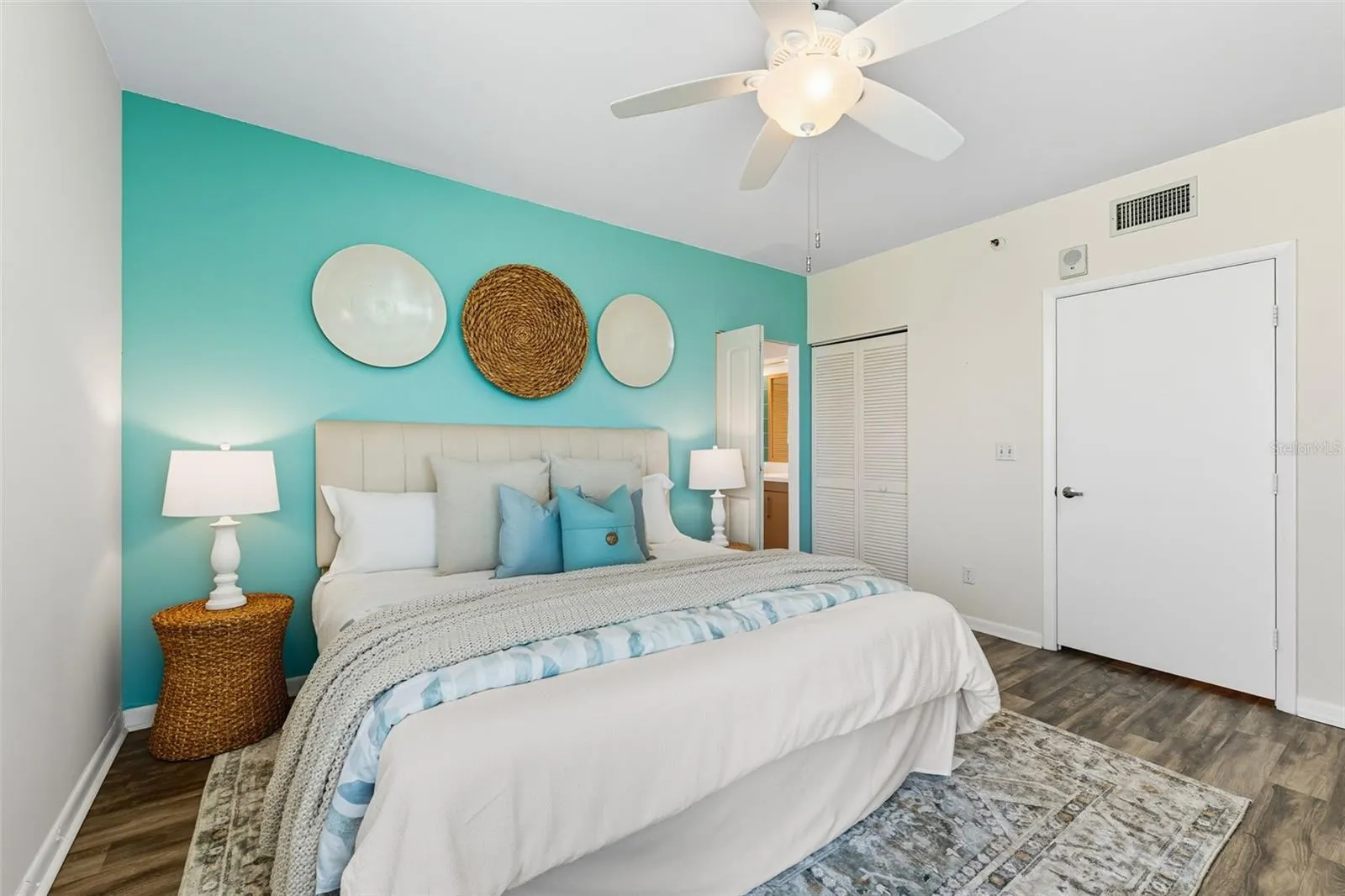 1540 GULF BLVD #1805, #1805