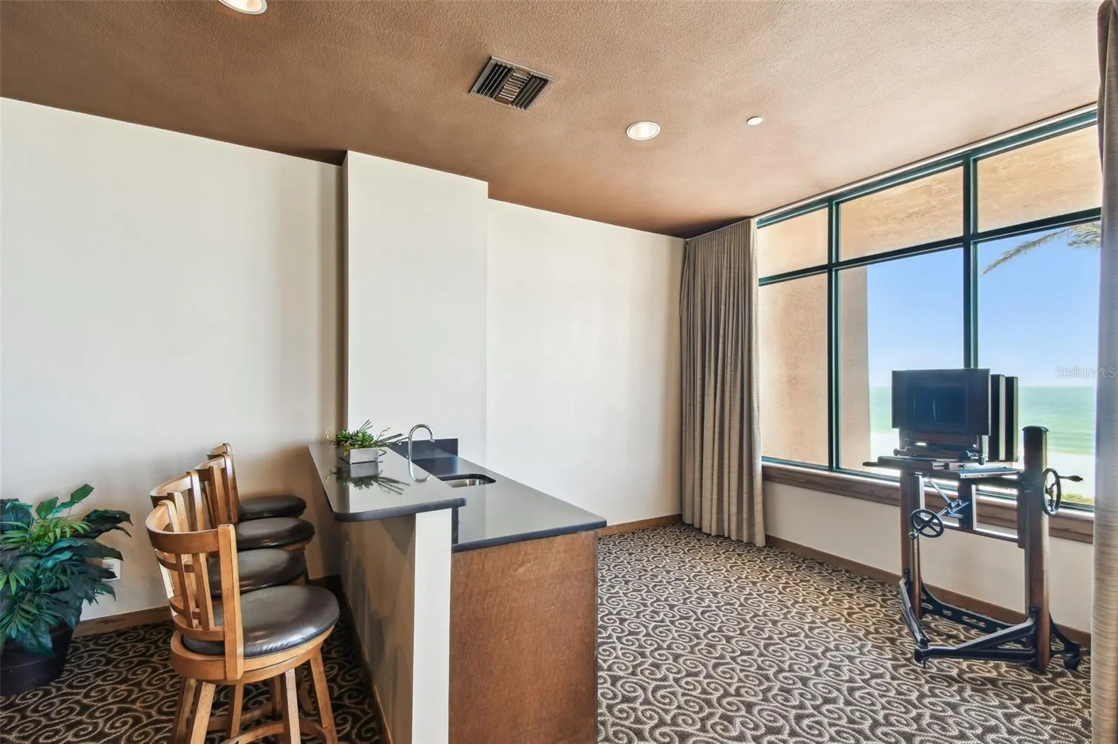 1540 GULF BLVD #1805, #1805