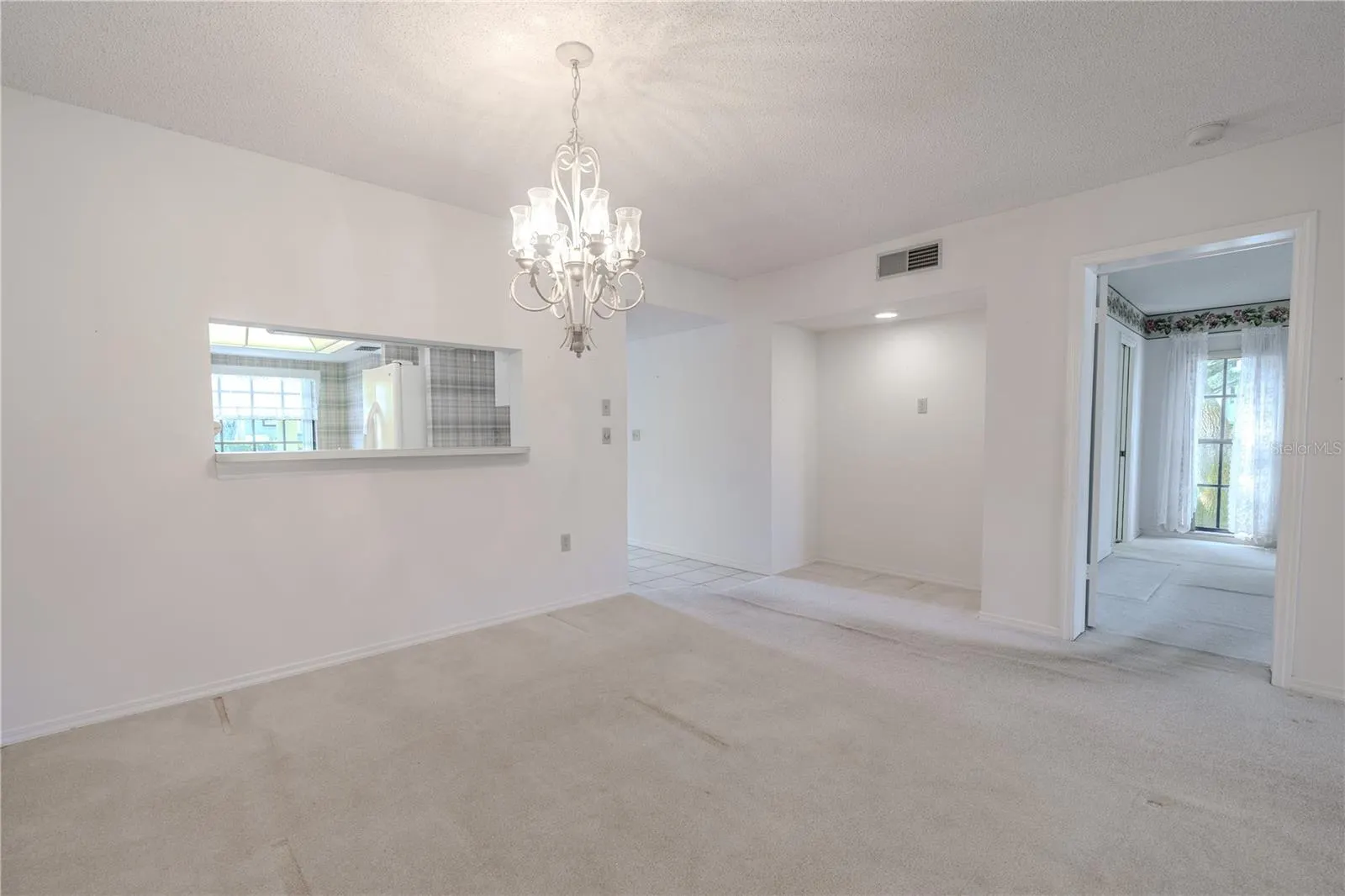 2040 LAKEVIEW DR #101, #101