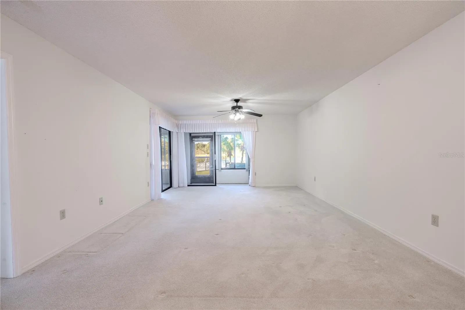 2040 LAKEVIEW DR #101, #101