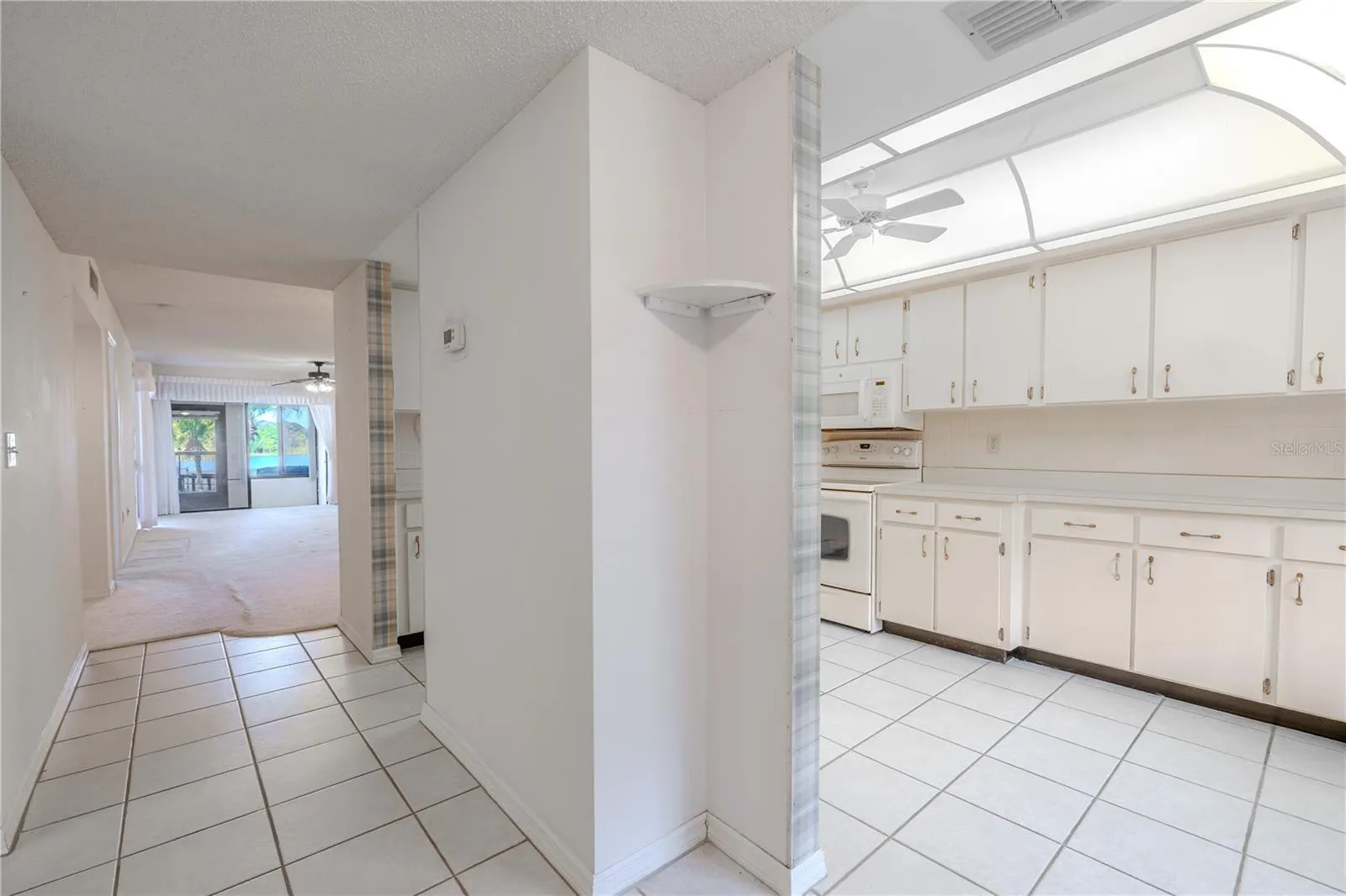 2040 LAKEVIEW DR #101, #101