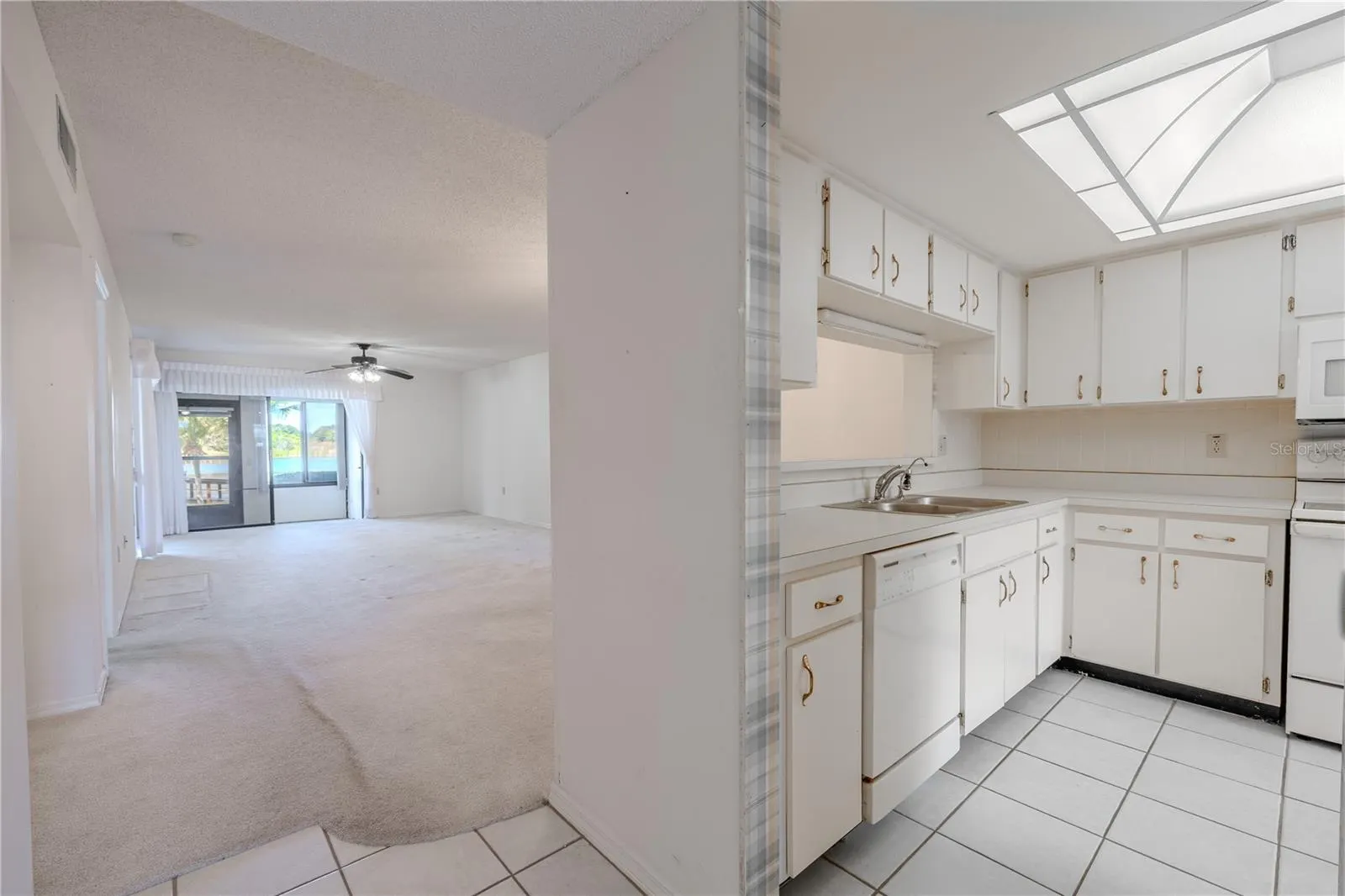 2040 LAKEVIEW DR #101, #101