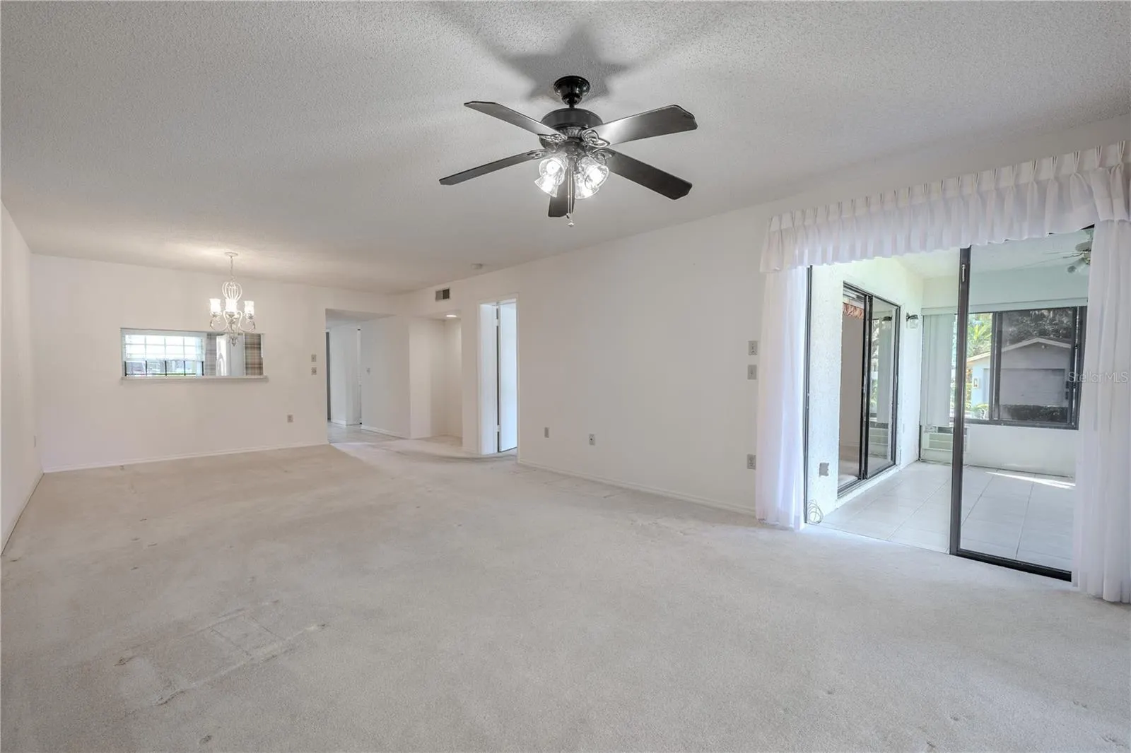2040 LAKEVIEW DR #101, #101