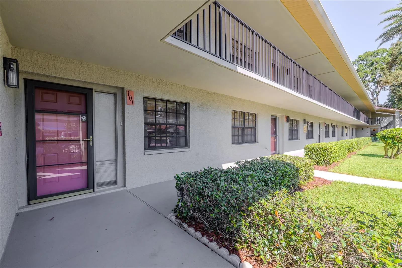 2040 LAKEVIEW DR #101, #101