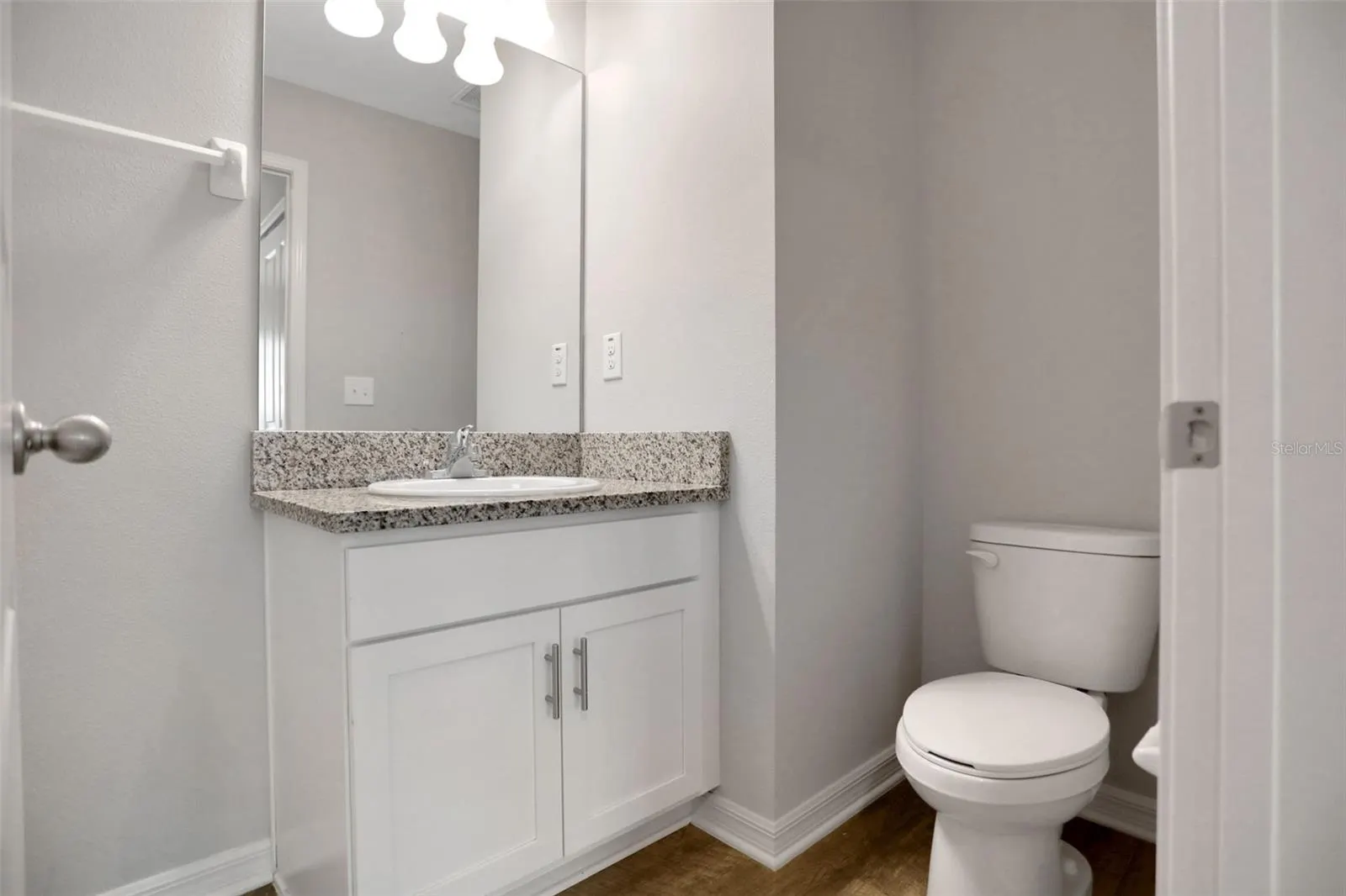 3006 THELMA ST #1/2, #1/2