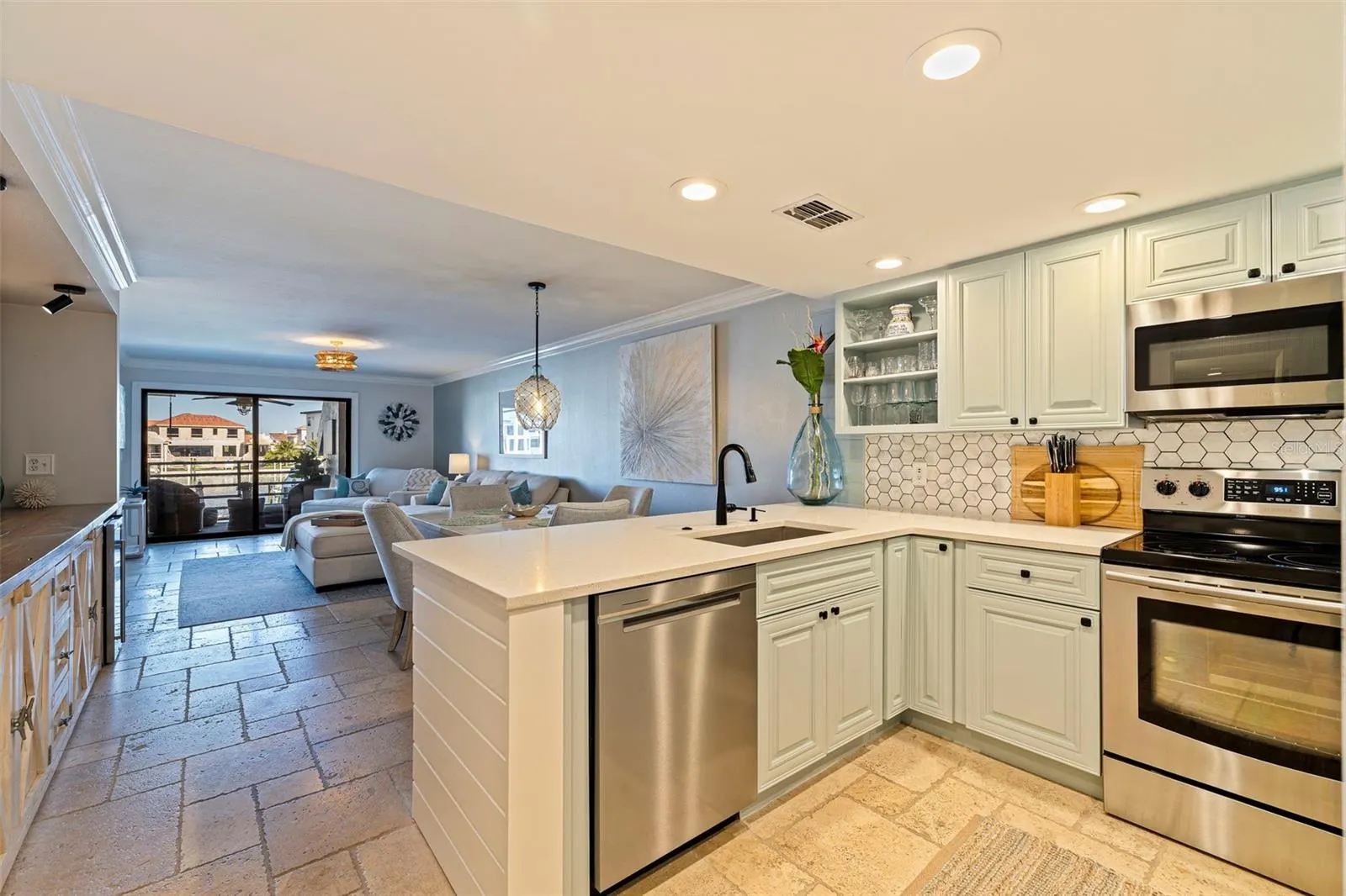 522 PINELLAS BAYWAY S #107, #107