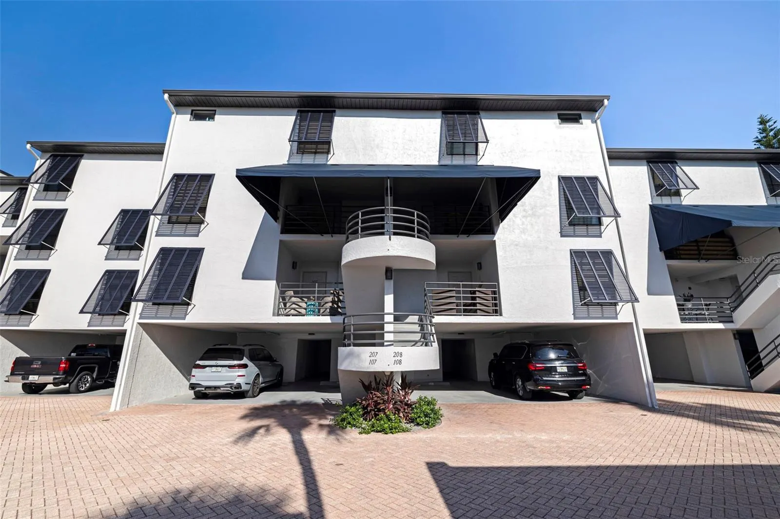 522 PINELLAS BAYWAY S #107, #107