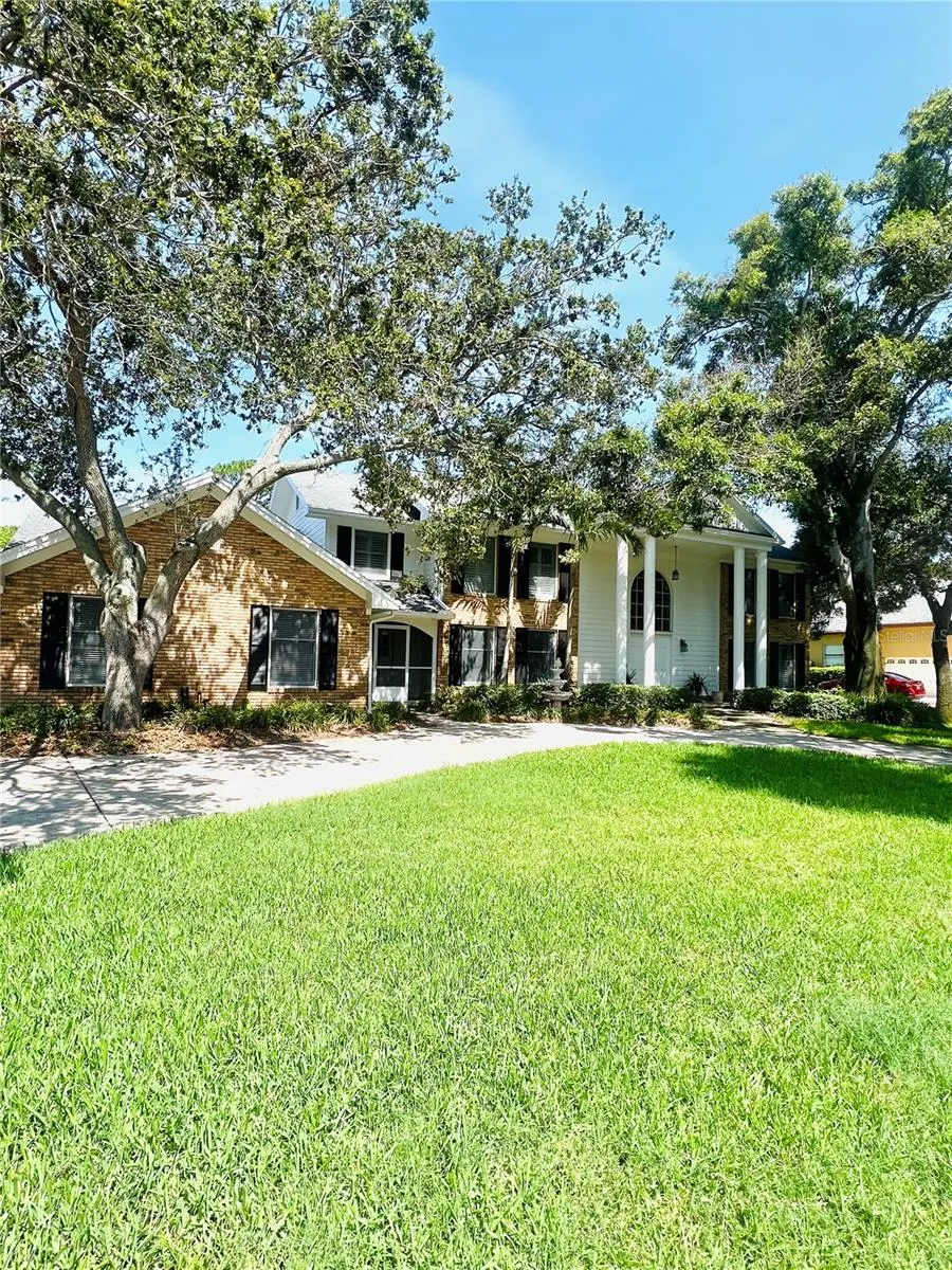 7315 HUNT CLUB LN