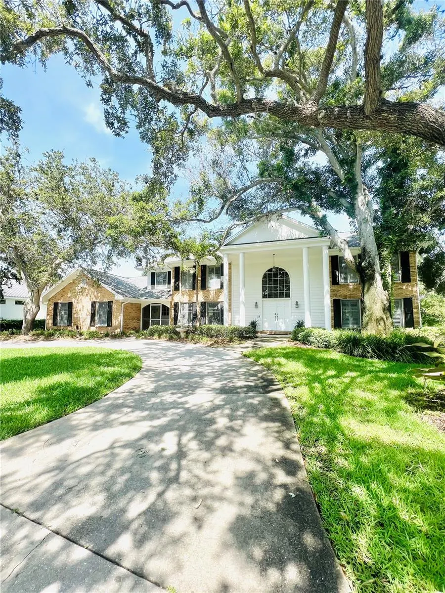 7315 HUNT CLUB LN