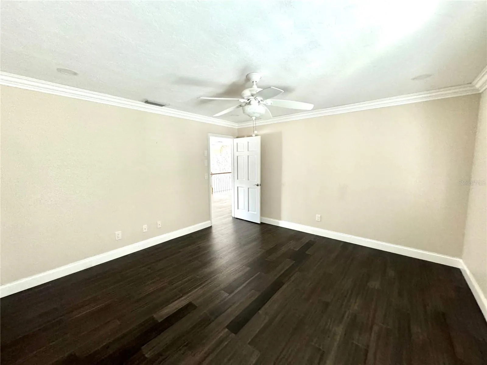 7315 HUNT CLUB LN