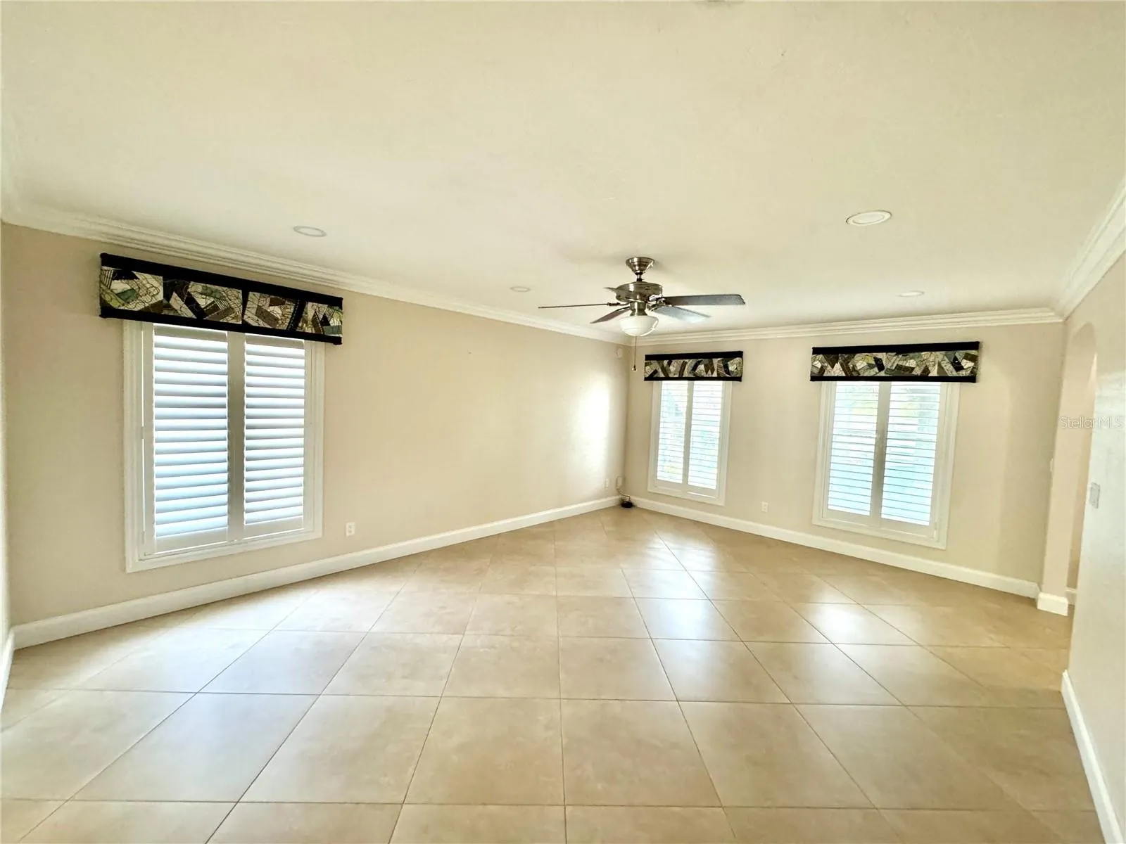 7315 HUNT CLUB LN