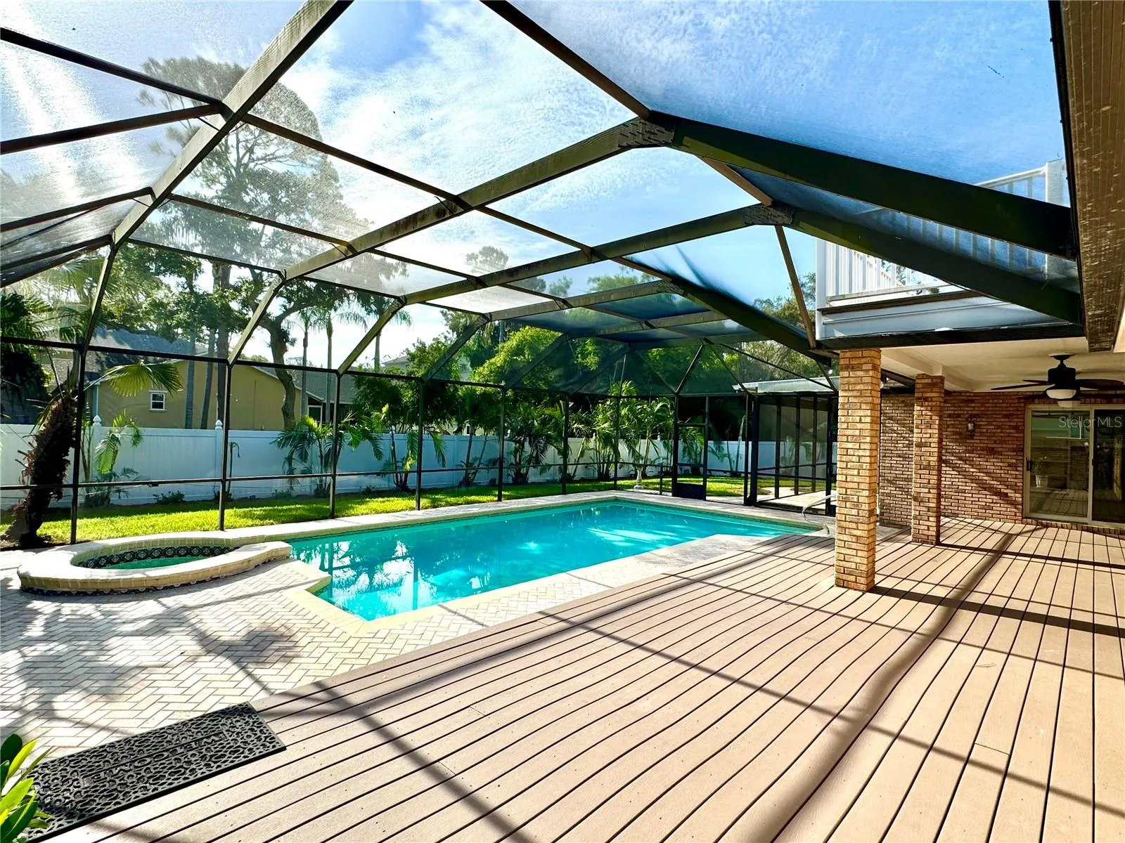 7315 HUNT CLUB LN