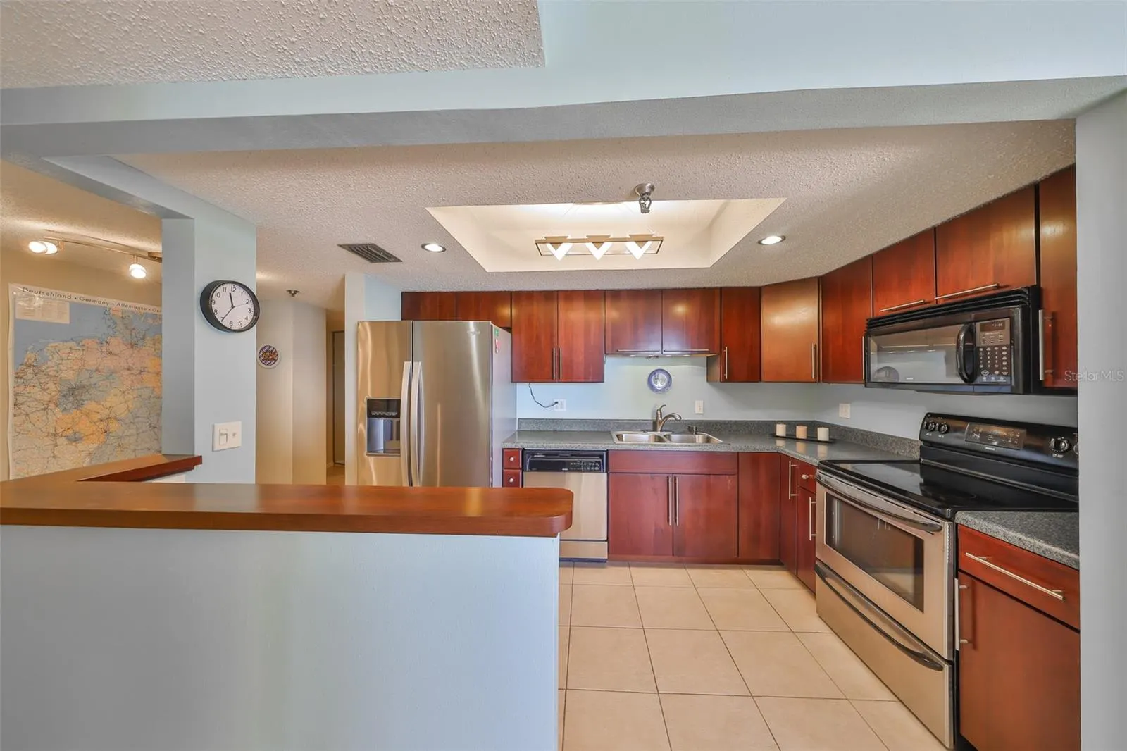 7430 SUNSHINE SKYWAY LN S #403, #403