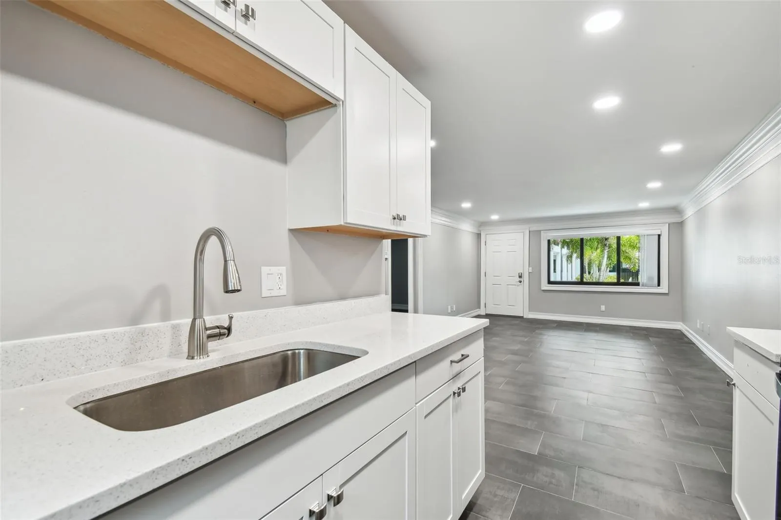 2942 W BAY DR #2, #2