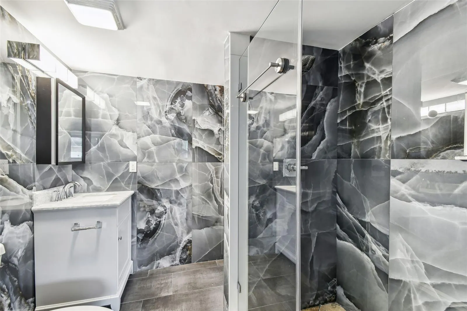 2942 W BAY DR #22, #22