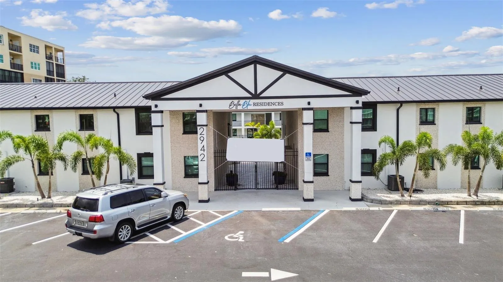 2942 W BAY DR #22, #22