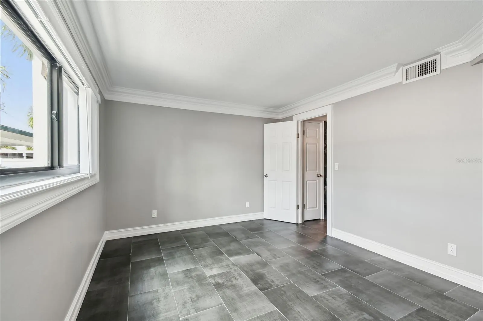 2942 W BAY DR #22, #22