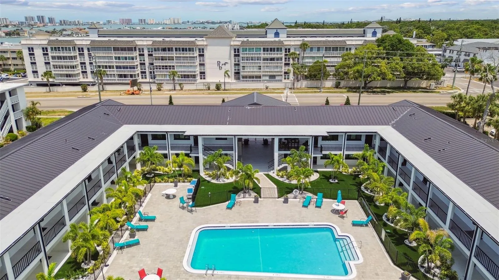 2942 W BAY DR #22, #22