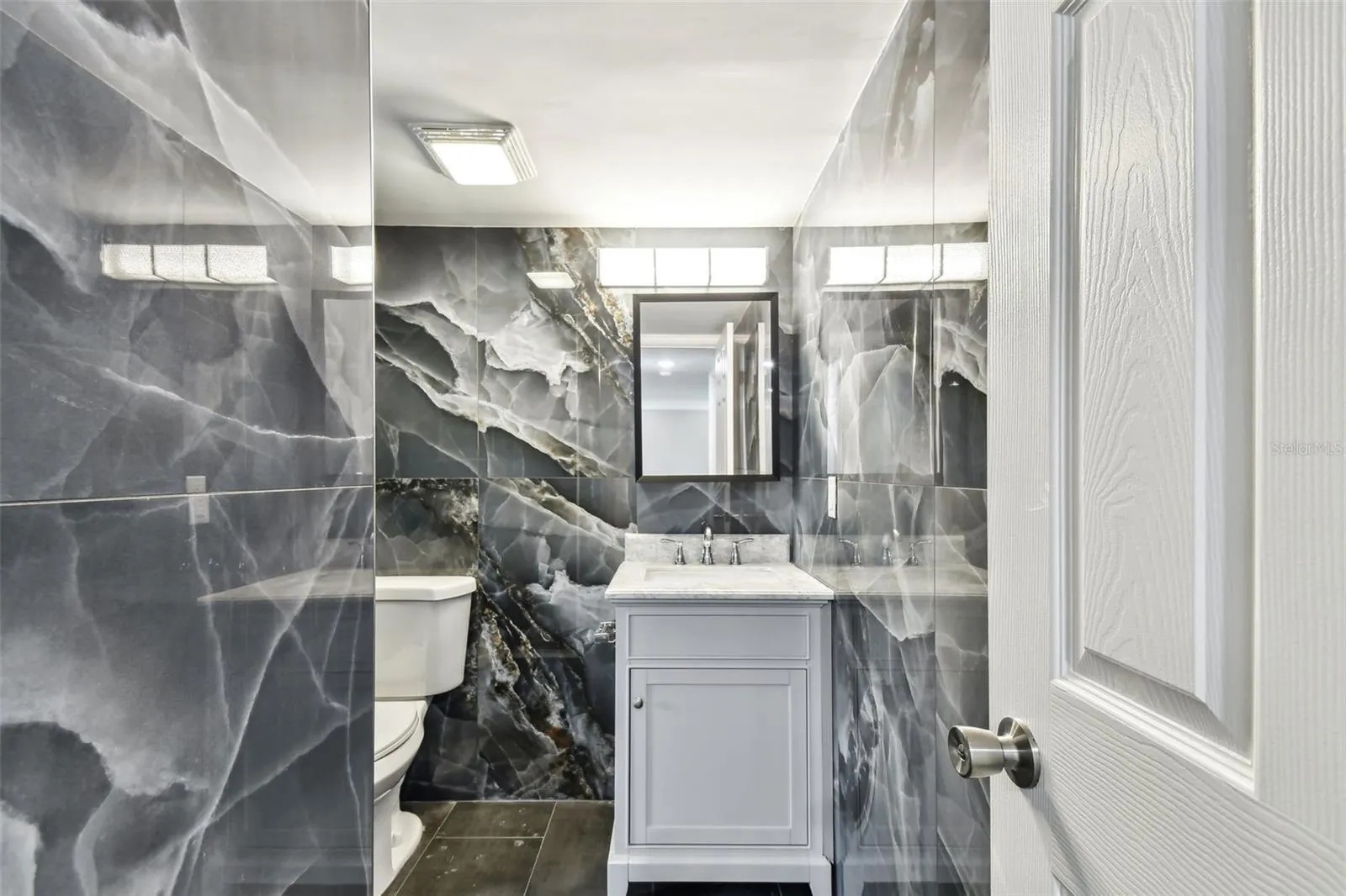 2942 W BAY DR #22, #22