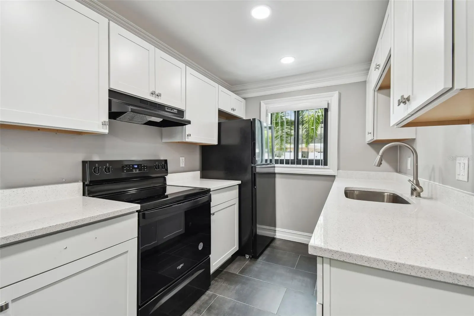 2942 W BAY DR #22, #22