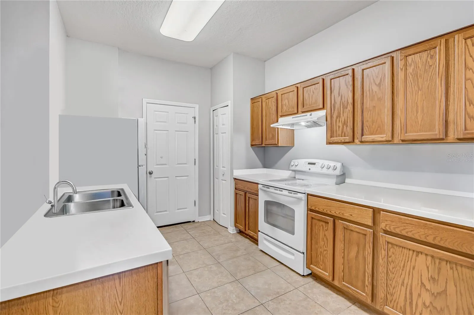 814 FERN LEAF DR
