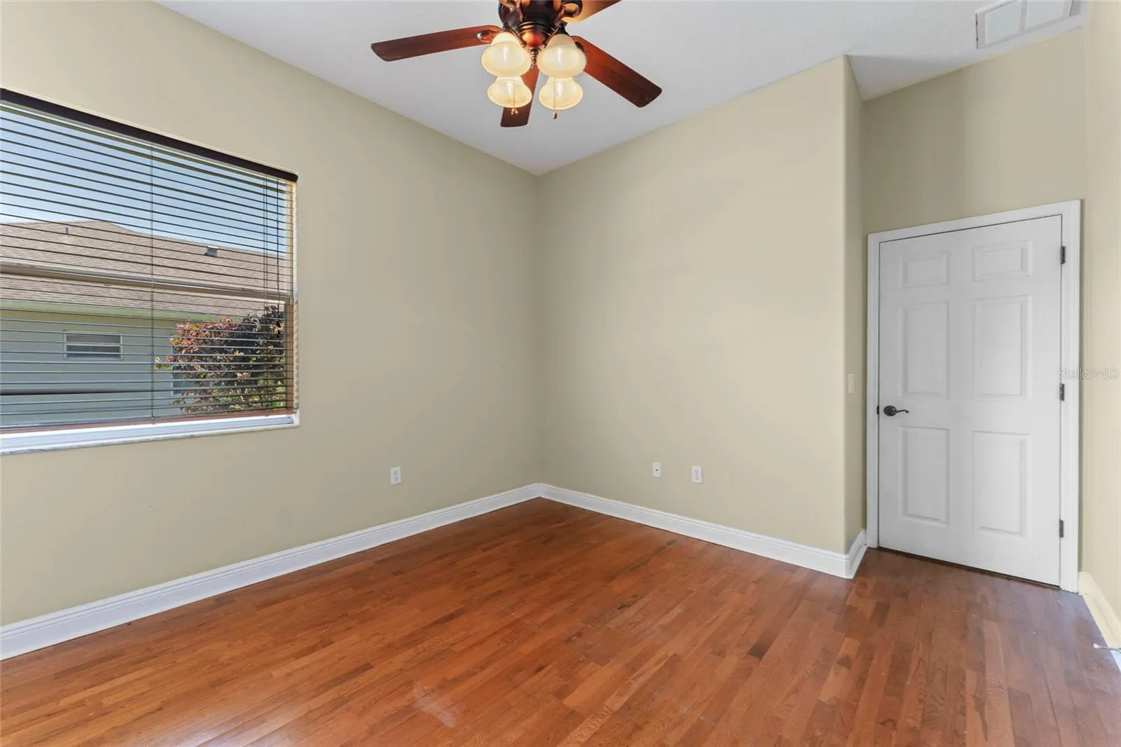 614 VINTAGE WAY