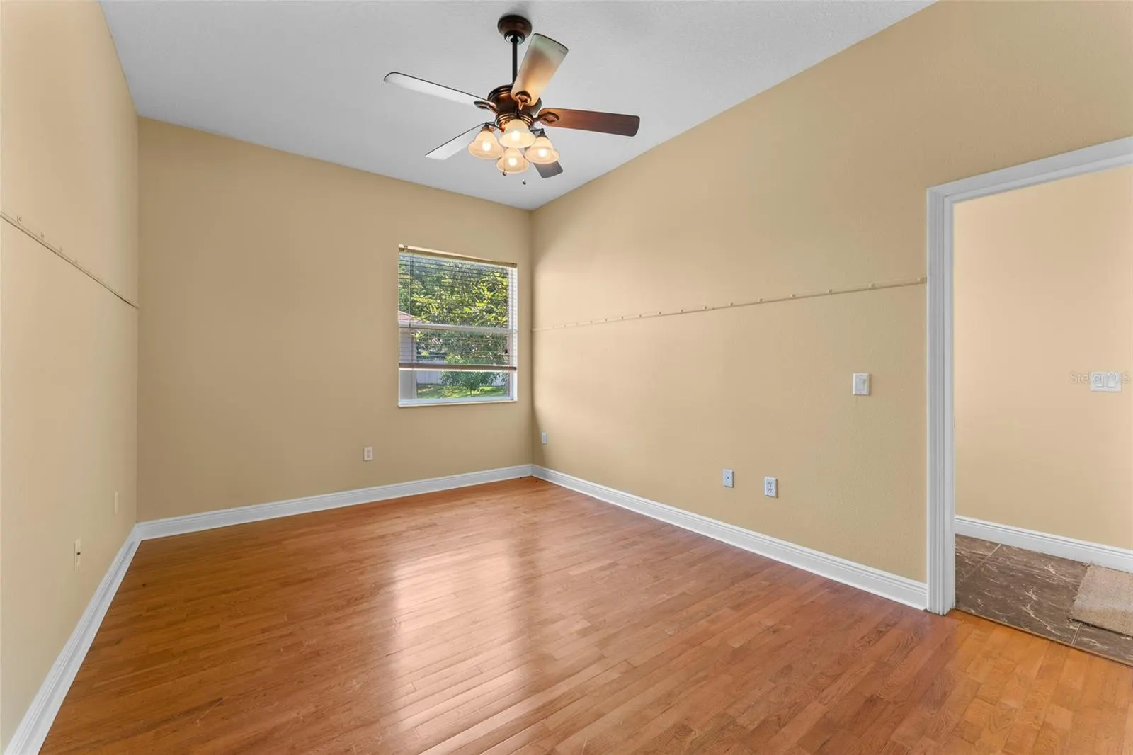 614 VINTAGE WAY