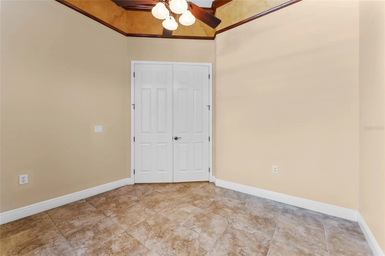614 VINTAGE WAY