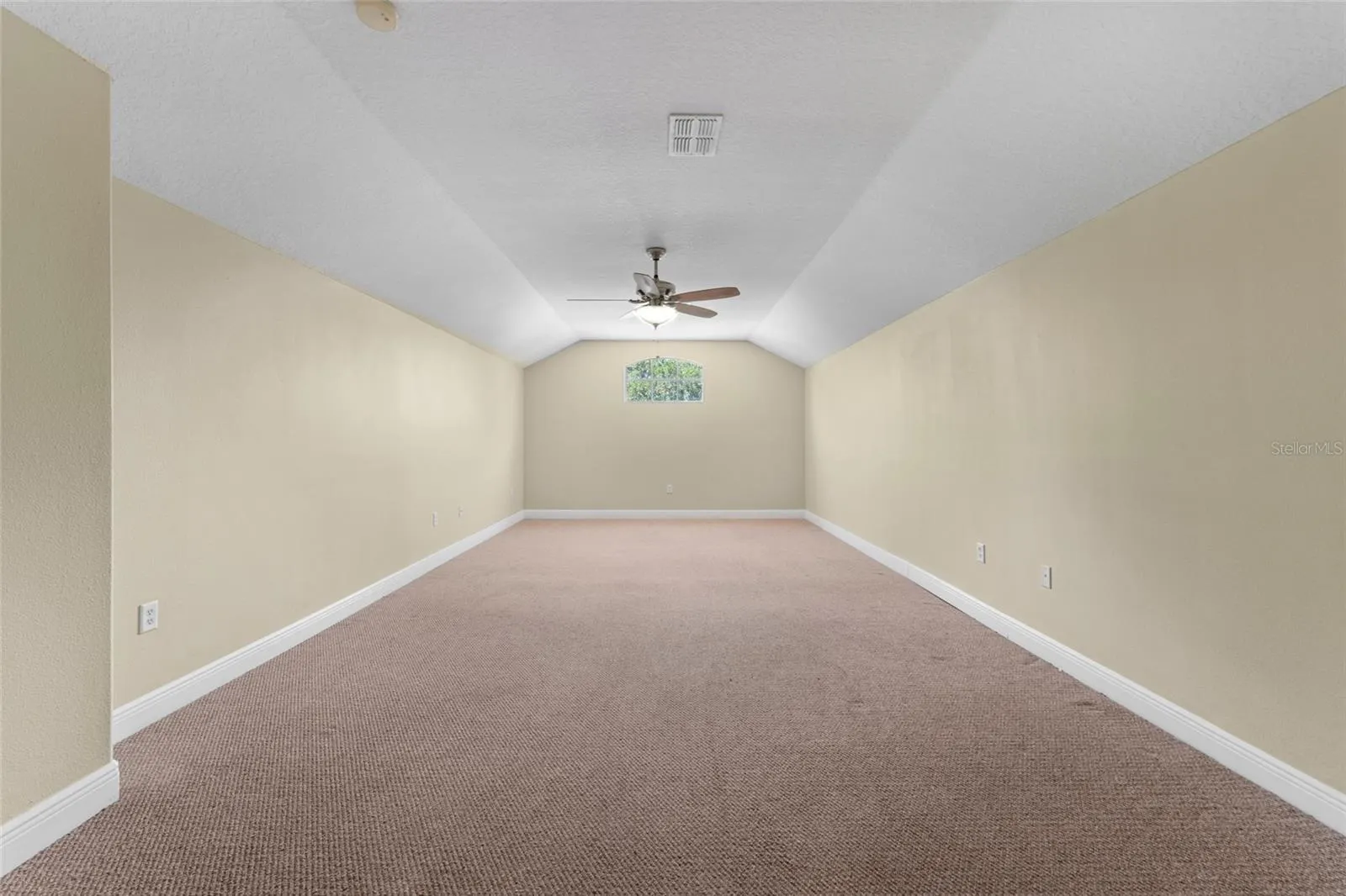 614 VINTAGE WAY