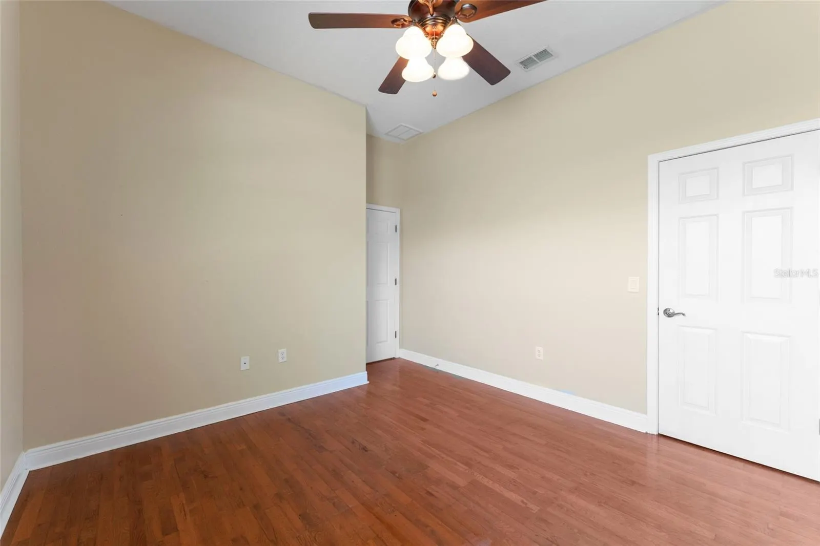 614 VINTAGE WAY