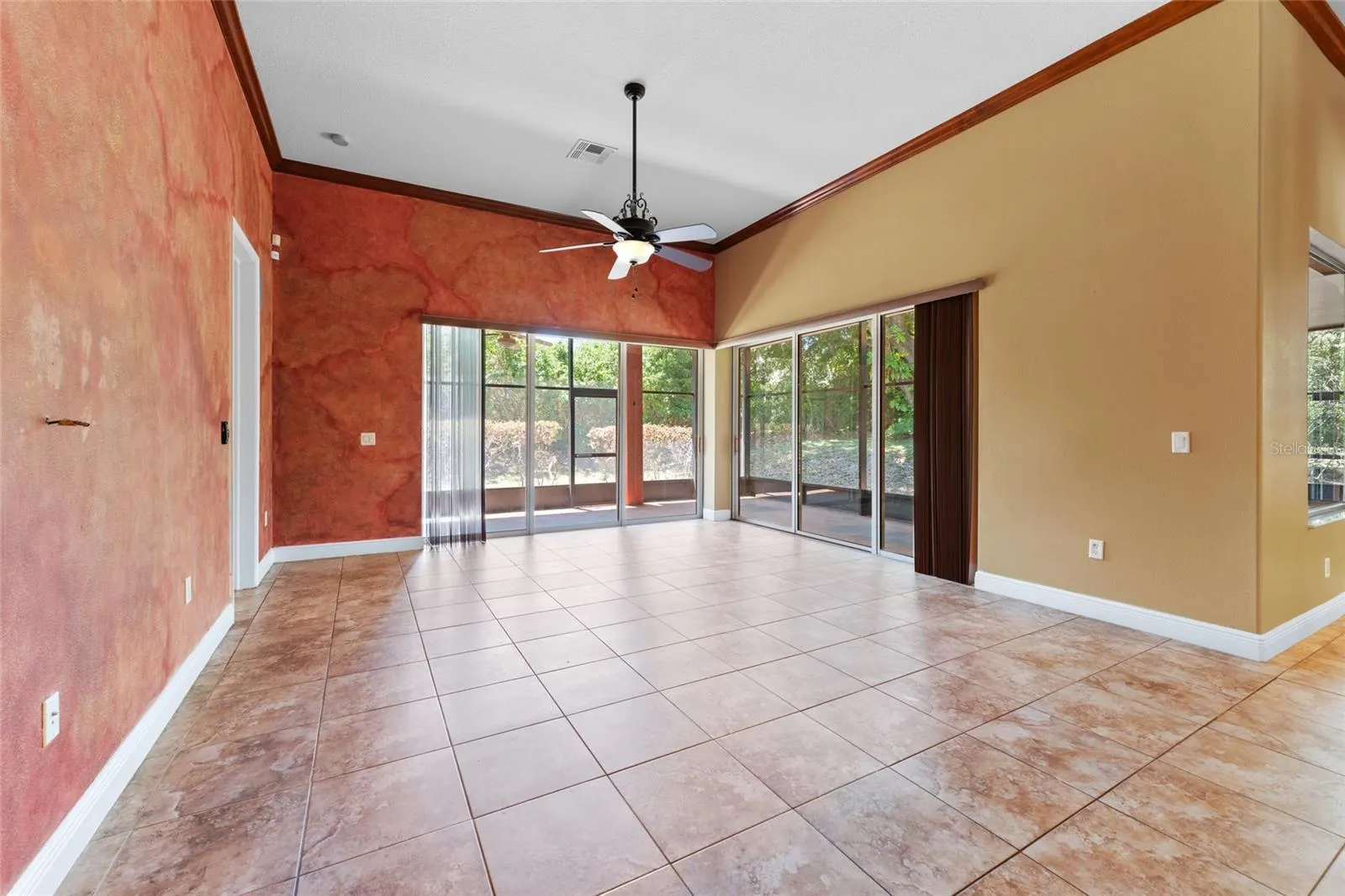 614 VINTAGE WAY
